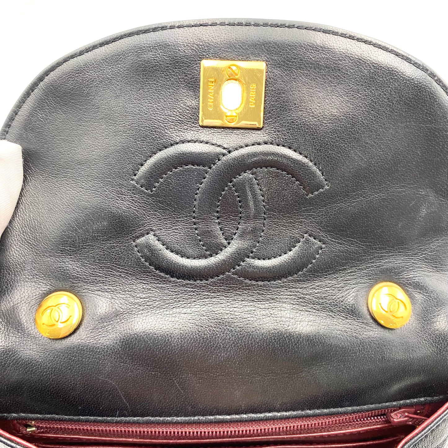 [SPRING SALE] Cortez, 1 series horizontal wave stitch trapezoid black lambskin with seal