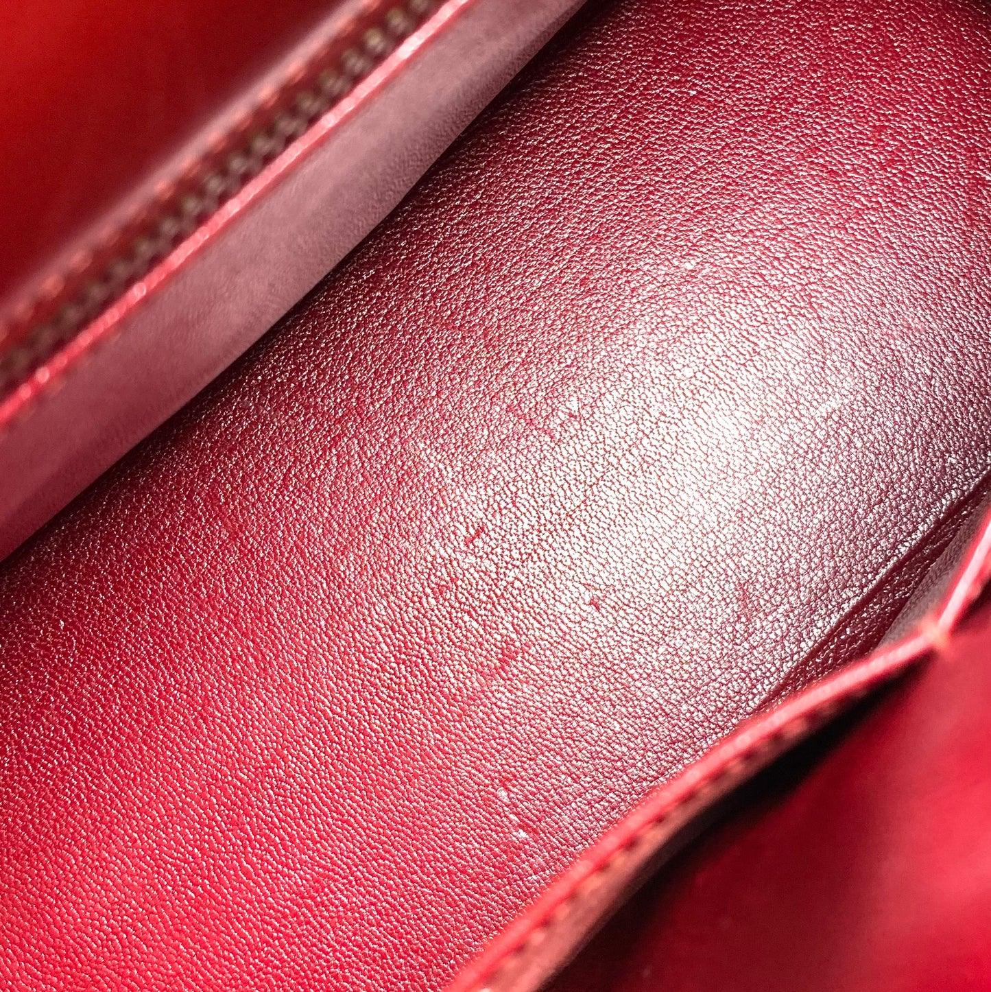 Alez, 1988 Kelly 28 Sellier Rouge H Boxcalf Gold Hardware with stamp 〇R