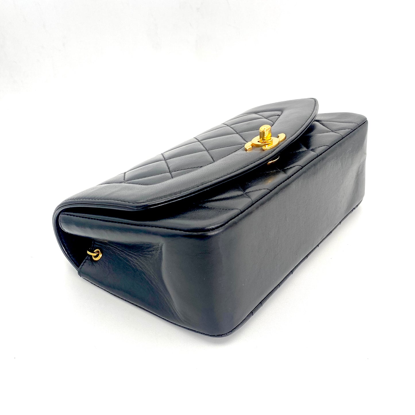 Vivienne, 3 series small black lambskin diana with seal and card