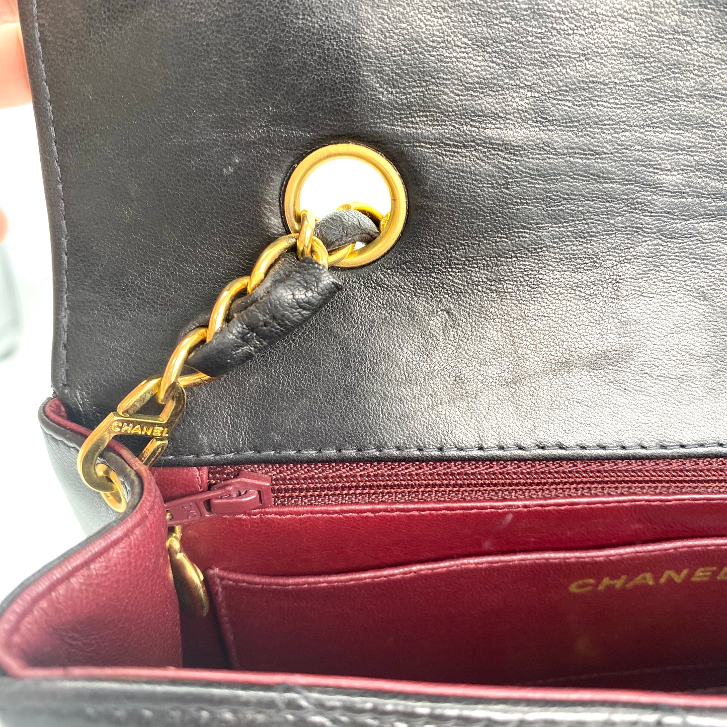 Vivienne, 3 series small black lambskin diana with seal and card