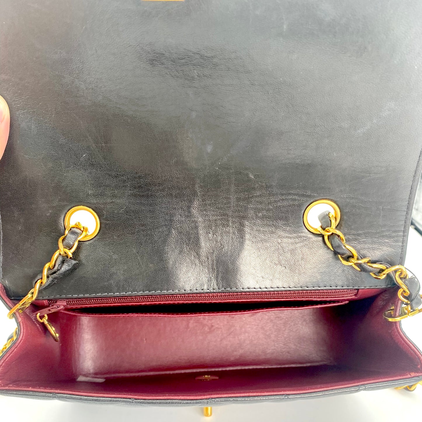 Vivienne, 3 series small black lambskin diana with seal and card