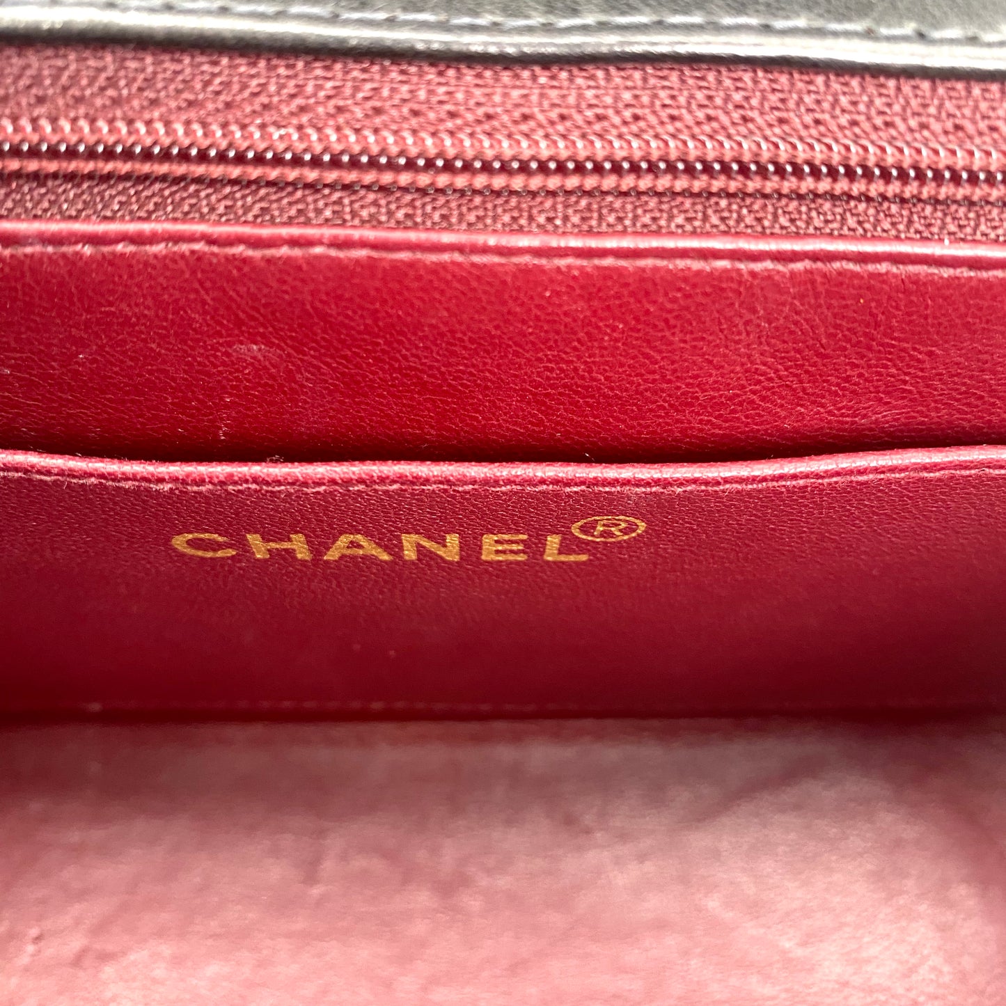 Vivienne, 3 series small black lambskin diana with seal and card