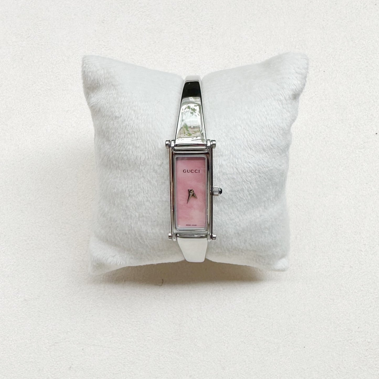 M - GUCCI9 - Gucci Bangle Watch 1500L 18347927 SS QZ (Pink MOP)