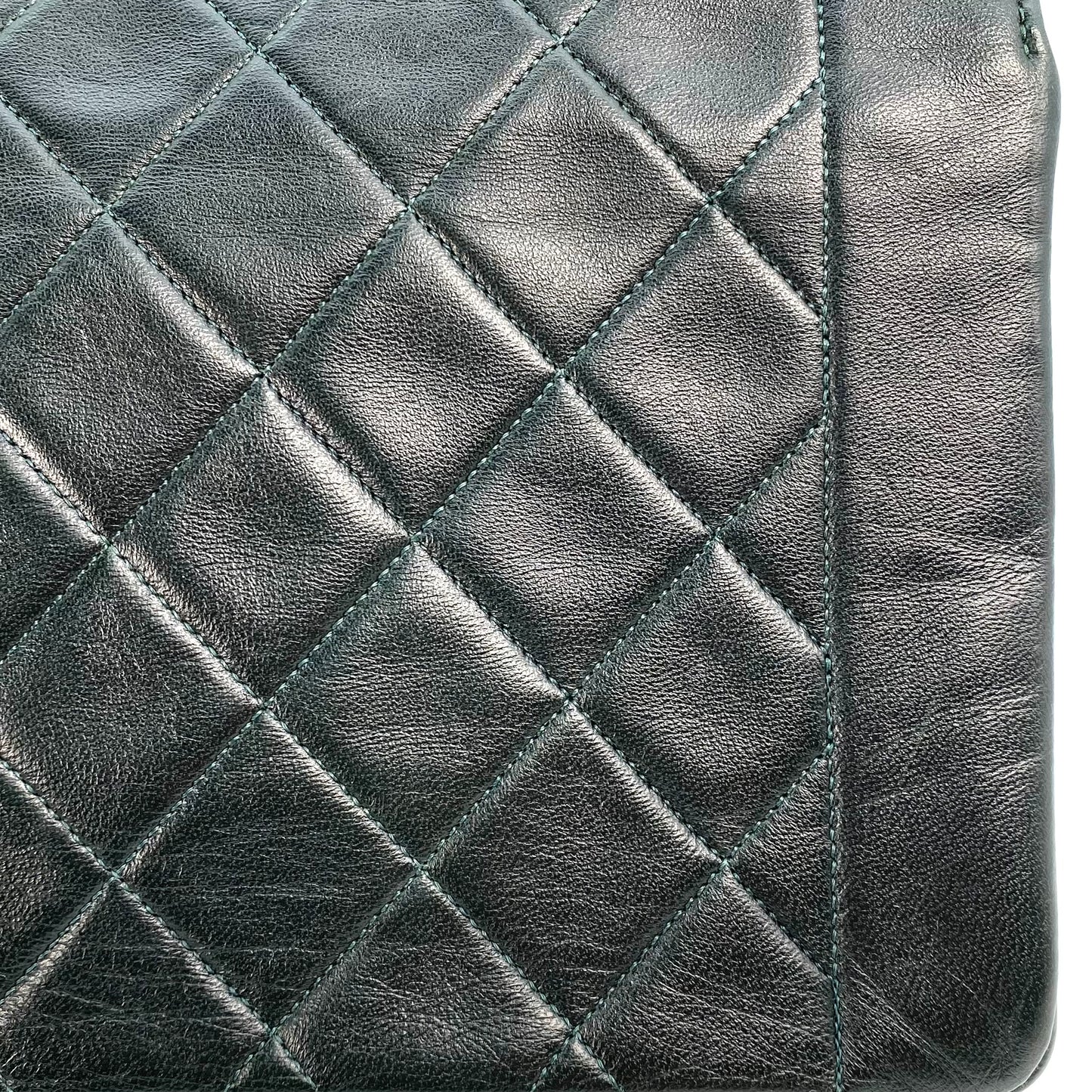 Hoult, 1 Series Medium Diana Dark Green Lambskin with seal and card