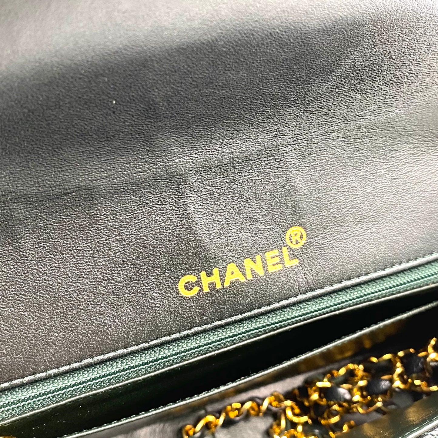 Hoult, 1 Series Medium Diana Dark Green Lambskin with seal and card