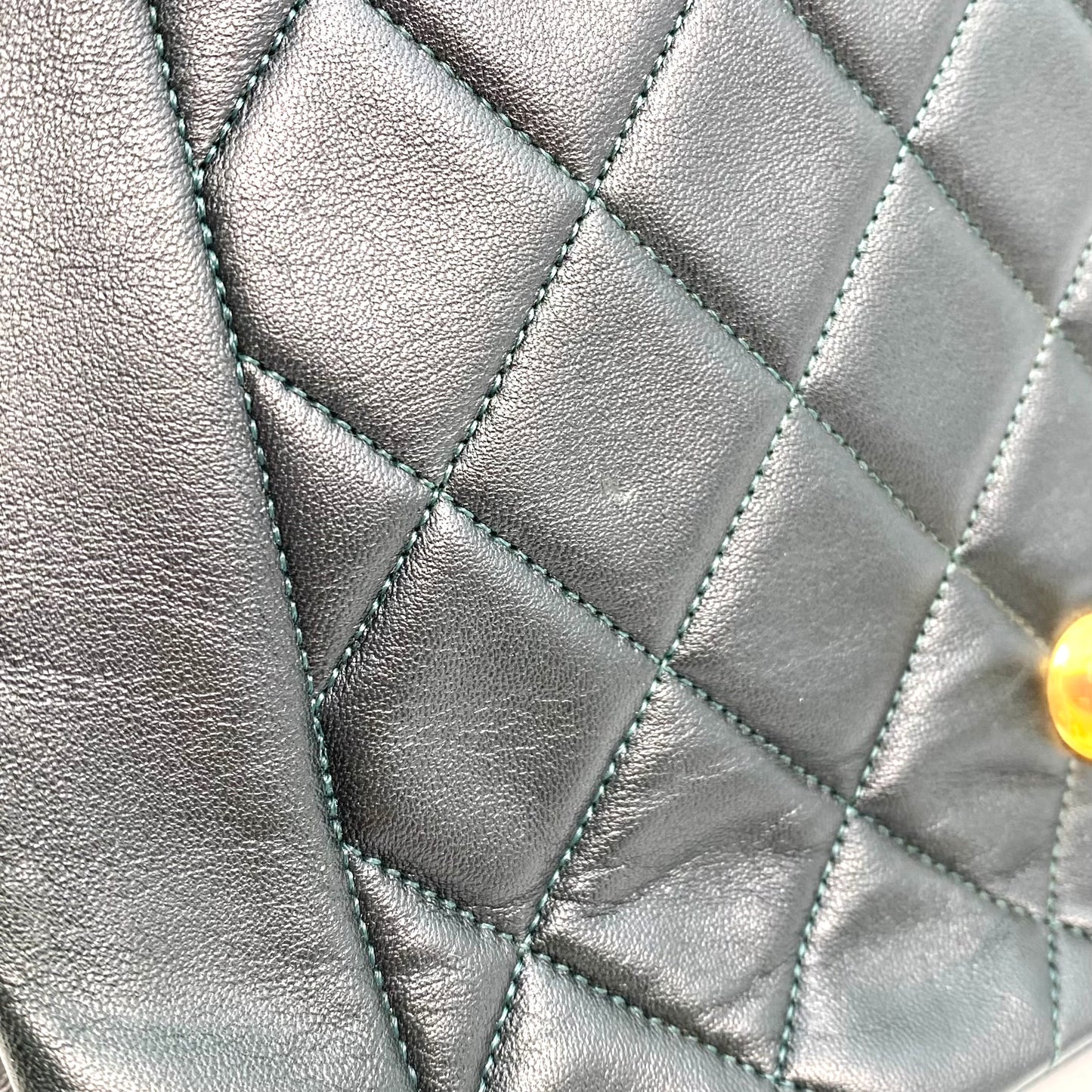 Hoult, 1 Series Medium Diana Dark Green Lambskin with seal and card