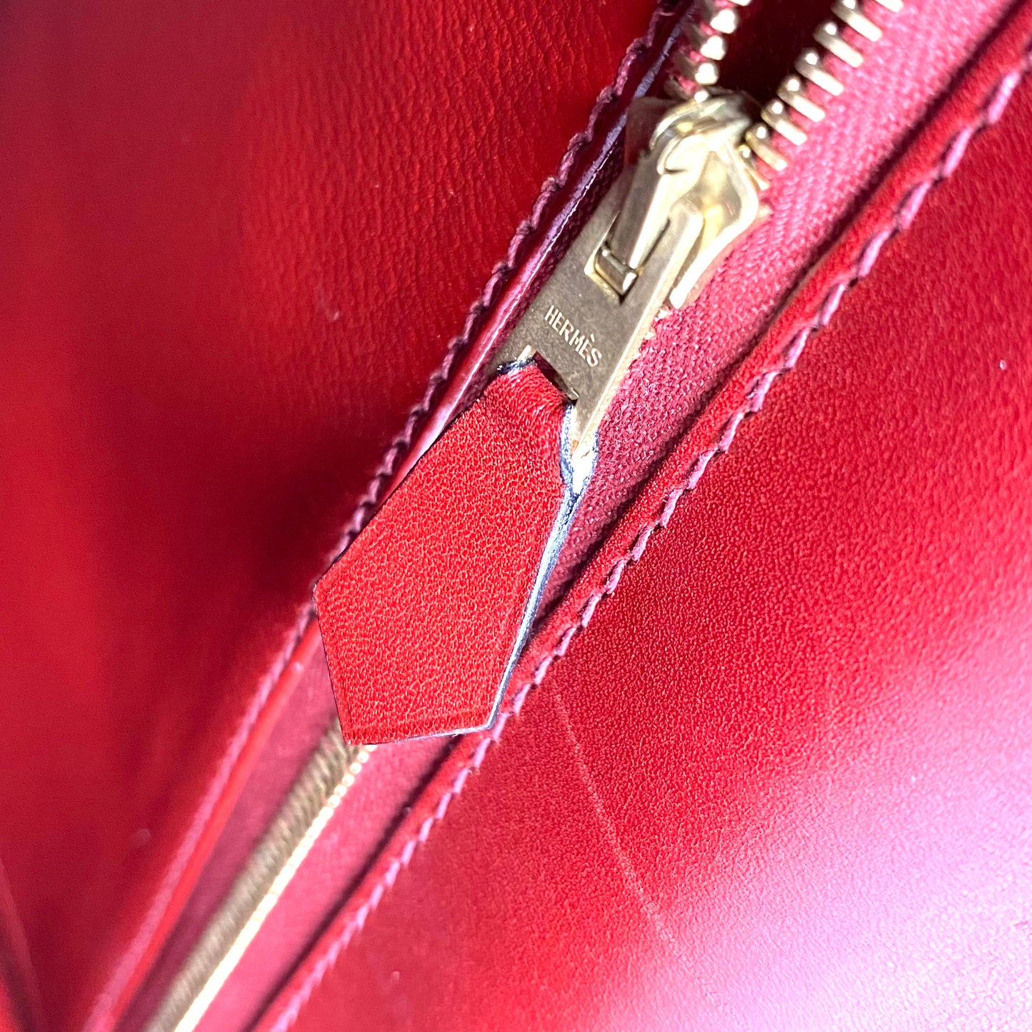 James, 2000 Kelly 32 Retourne Marron Fonce Togo Gold Hardware with stamp □D 2000