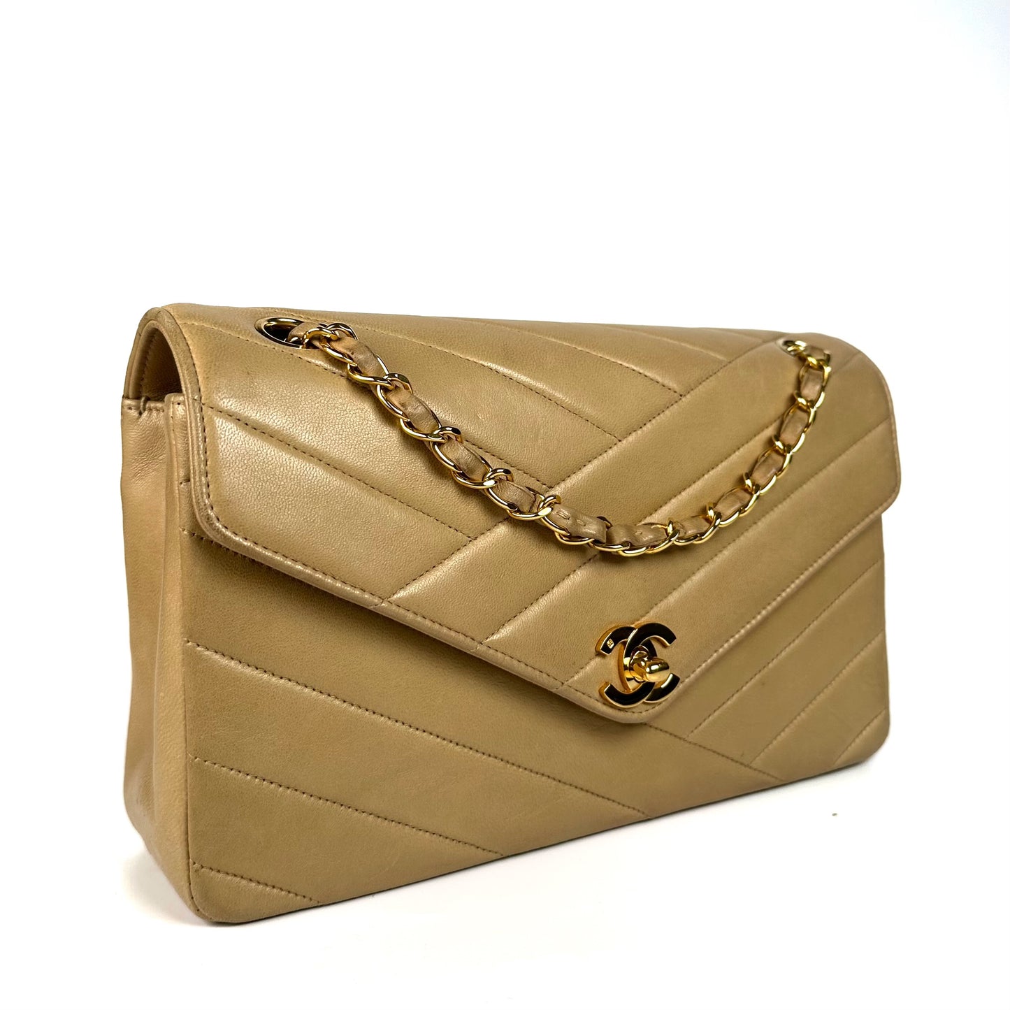 Wrenleigh, 2 series medium classic flap beige lambskin zigzag flap with seal