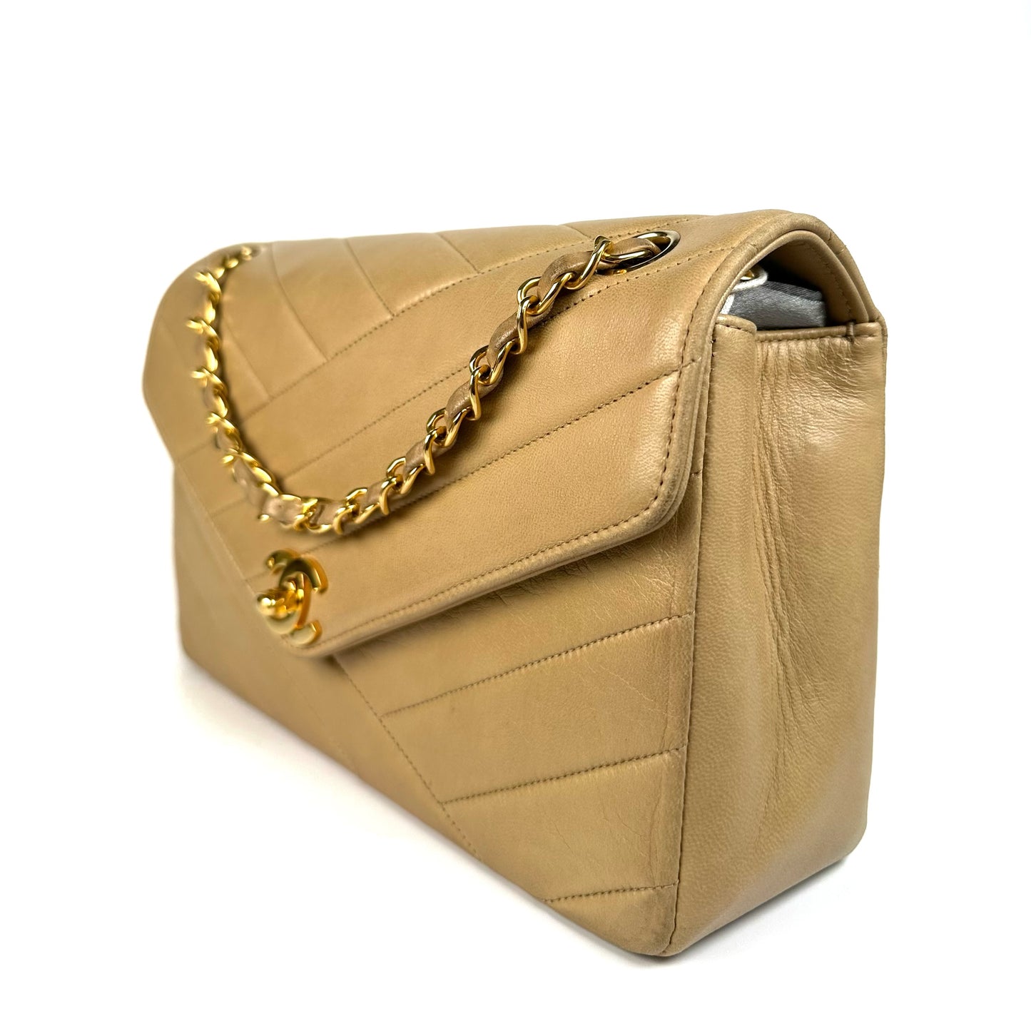 Wrenleigh, 2 series medium classic flap beige lambskin zigzag flap with seal