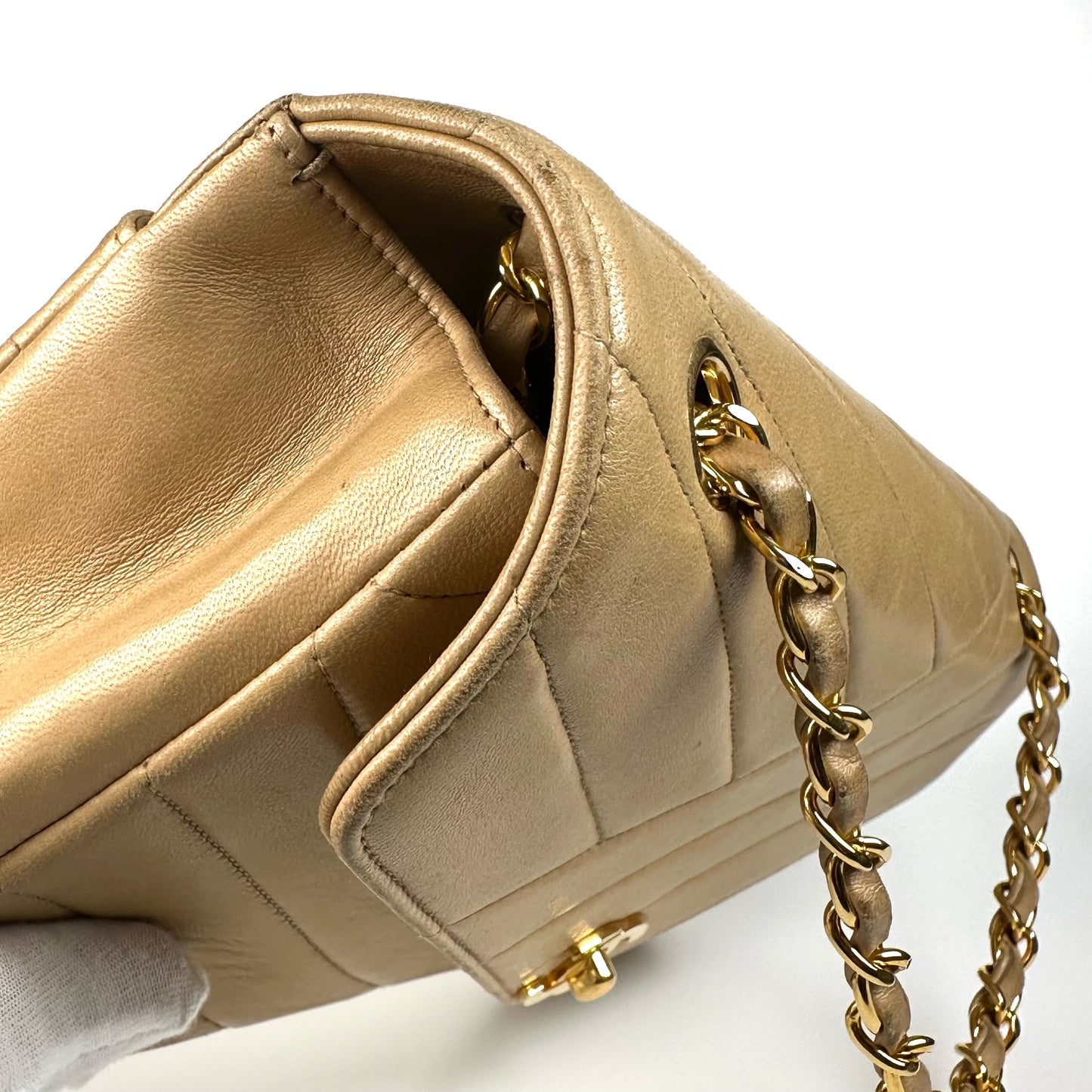 Wrenleigh, 2 series medium classic flap beige lambskin zigzag flap with seal