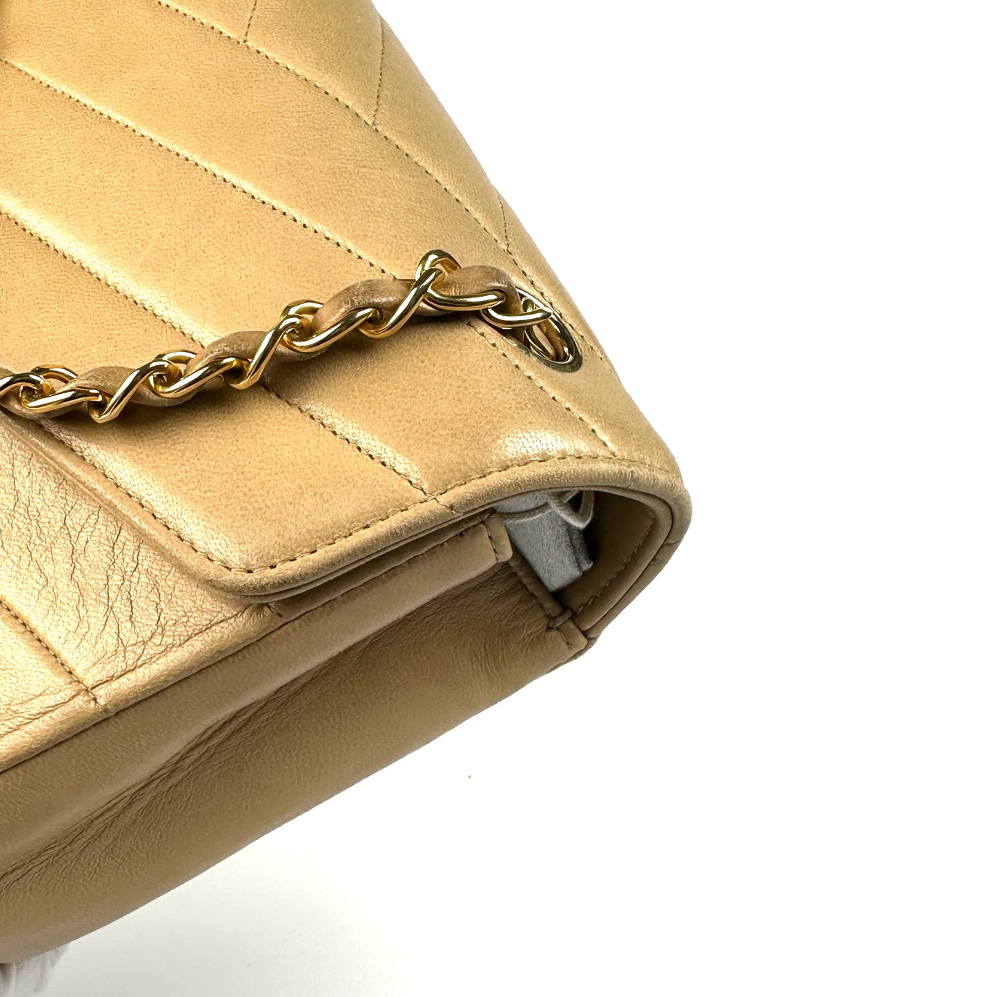 Wrenleigh, 2 series medium classic flap beige lambskin zigzag flap with seal