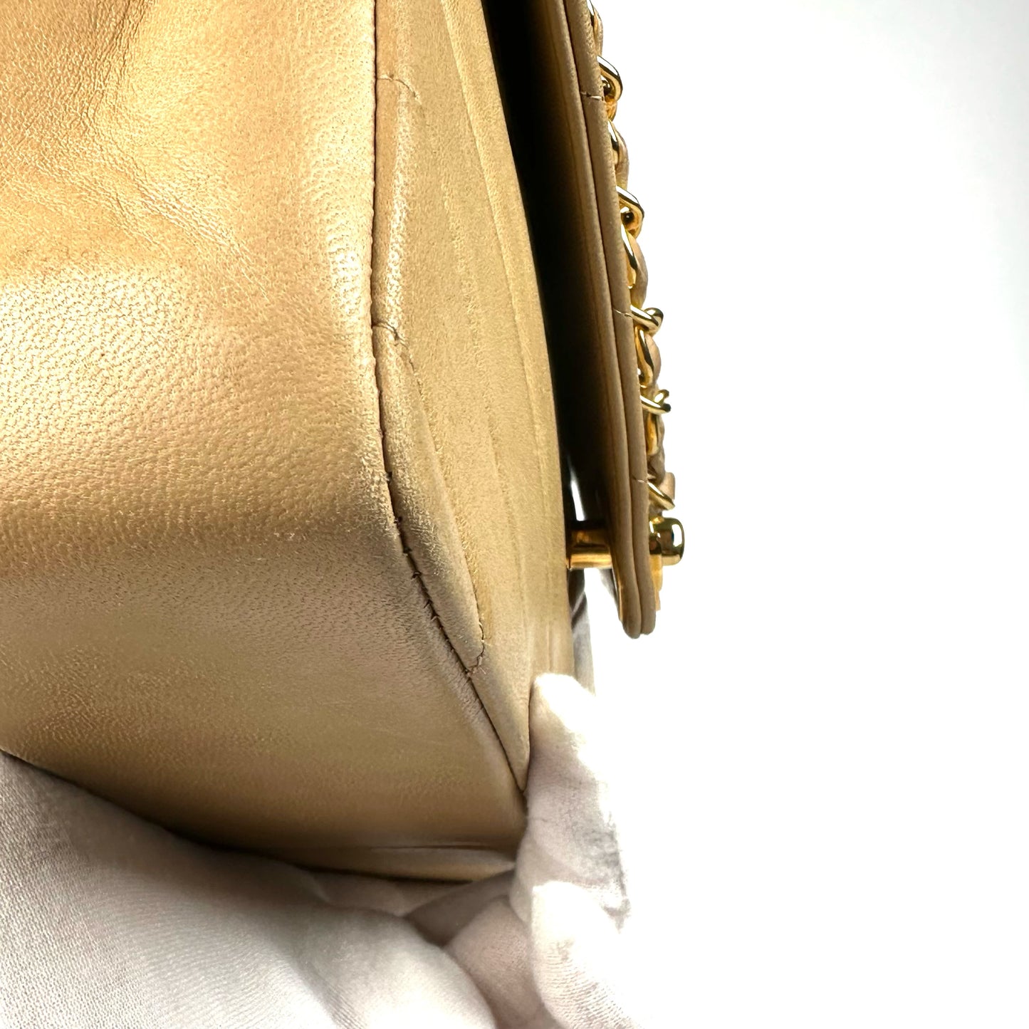 Wrenleigh, 2 series medium classic flap beige lambskin zigzag flap with seal