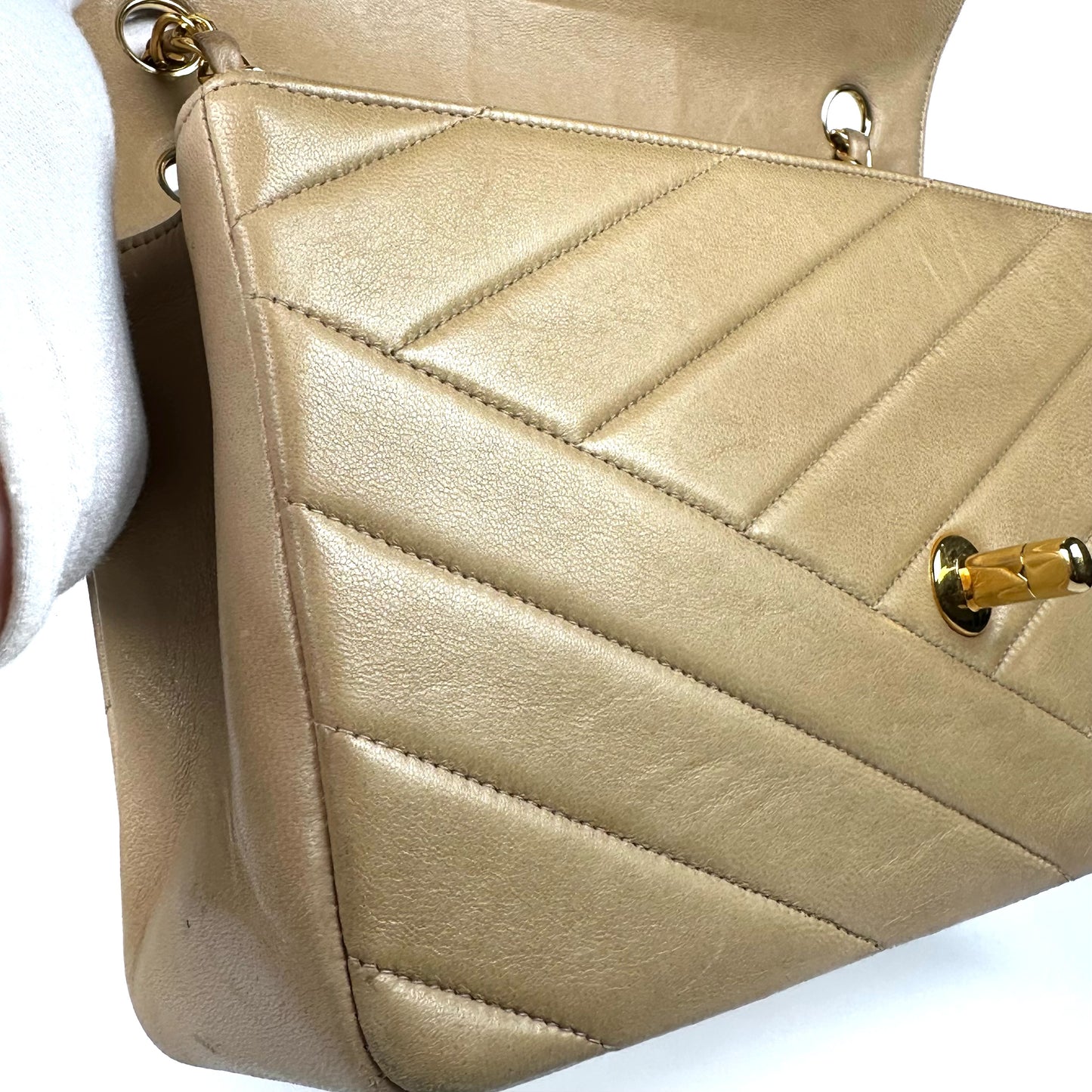Wrenleigh, 2 series medium classic flap beige lambskin zigzag flap with seal