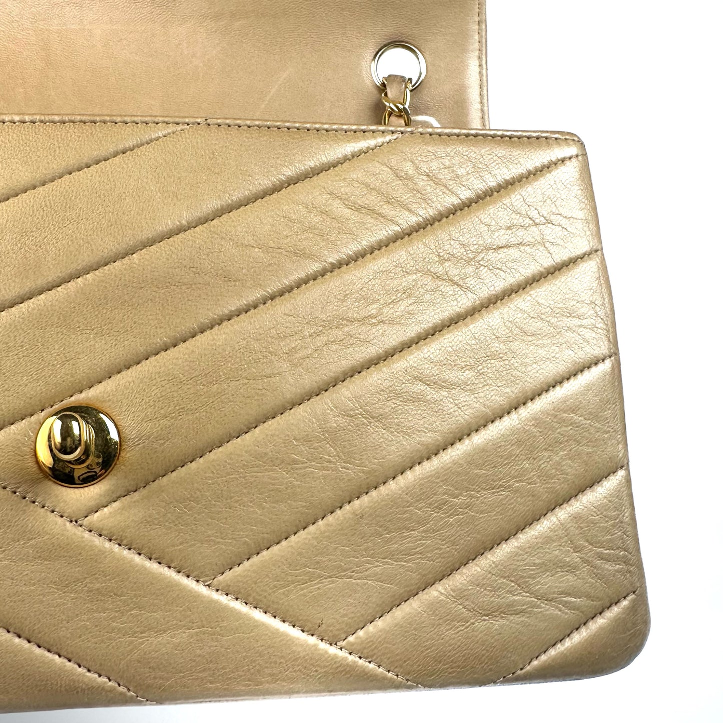 Wrenleigh, 2 series medium classic flap beige lambskin zigzag flap with seal