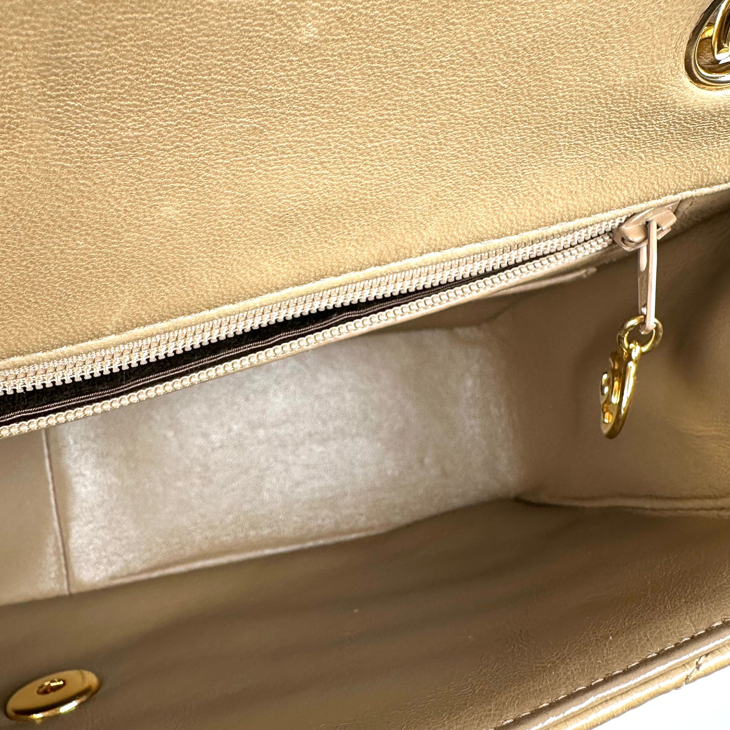 Wrenleigh, 2 series medium classic flap beige lambskin zigzag flap with seal