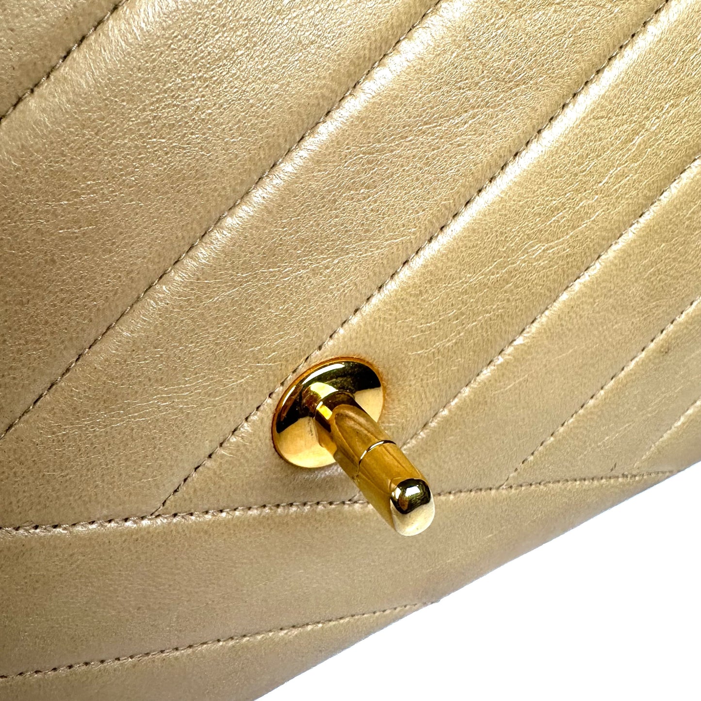 Wrenleigh, 2 series medium classic flap beige lambskin zigzag flap with seal