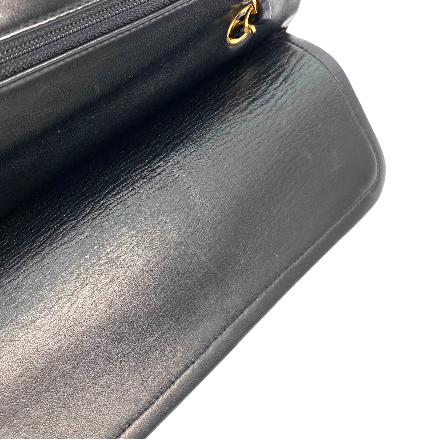Nixi, 2 Series Classic Flap 25 Black Lambskin with seal and card