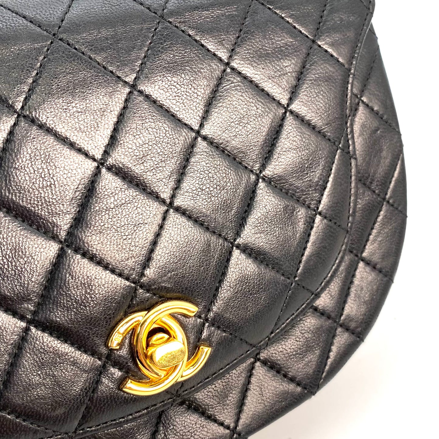 Veza, 0 Series Semi Circle Flap Black Lambskin with seal only