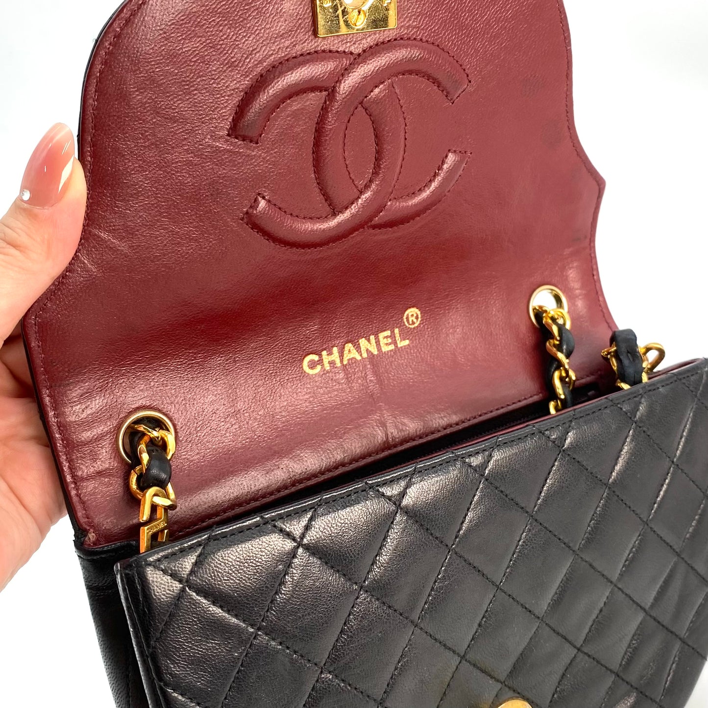 Veza, 0 Series Semi Circle Flap Black Lambskin with seal only