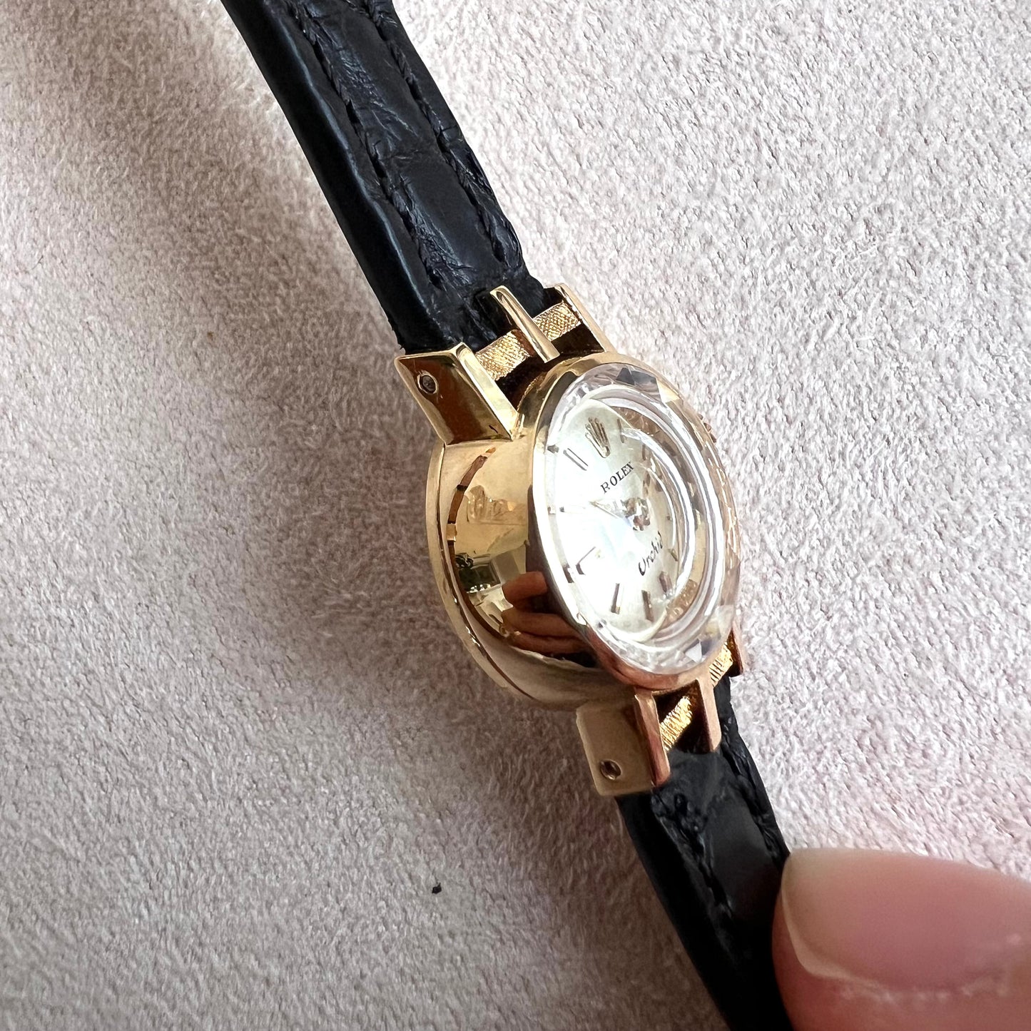 Rolex Orchid 18k, etched lugs w/ black strap
