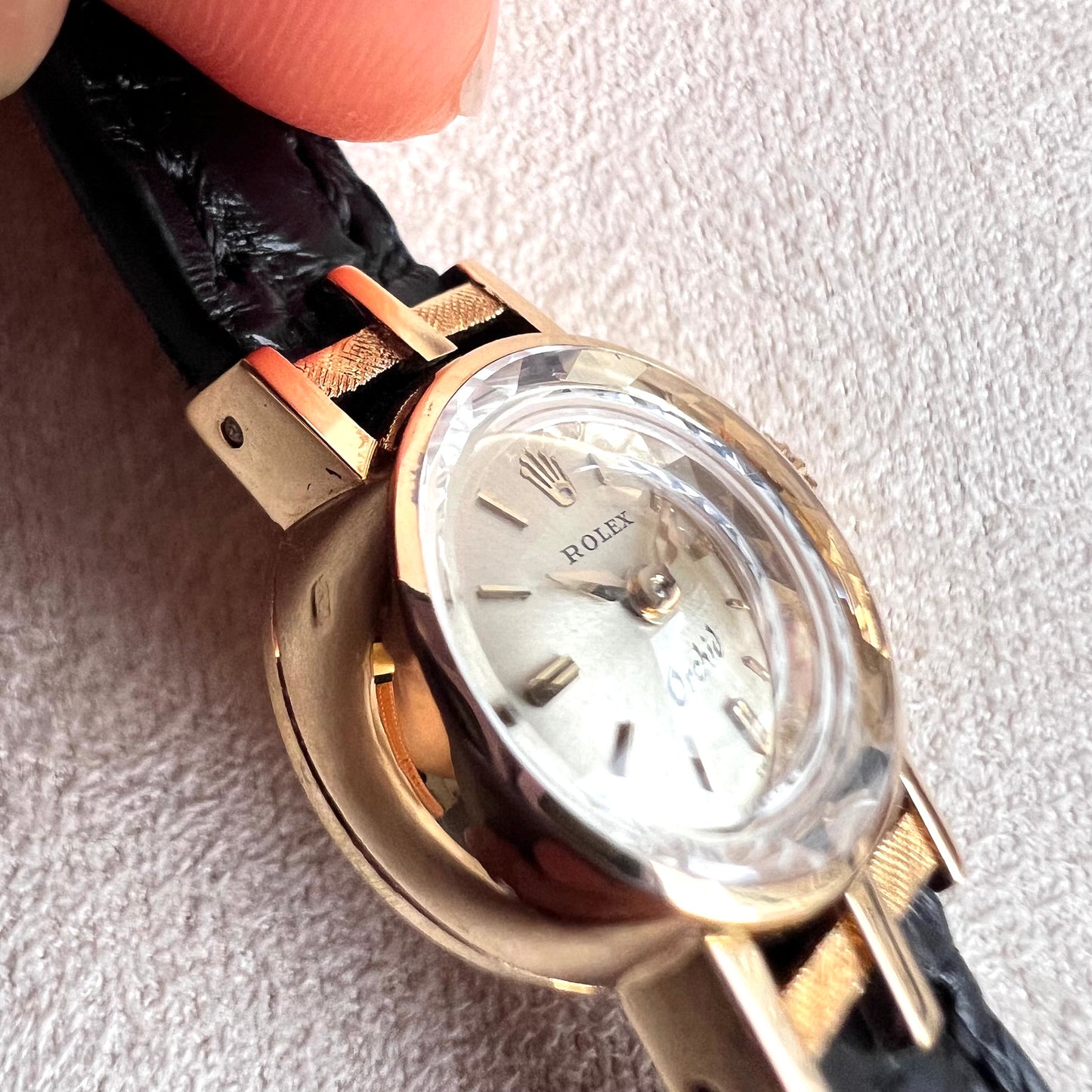Rolex Orchid 18k, etched lugs w/ black strap