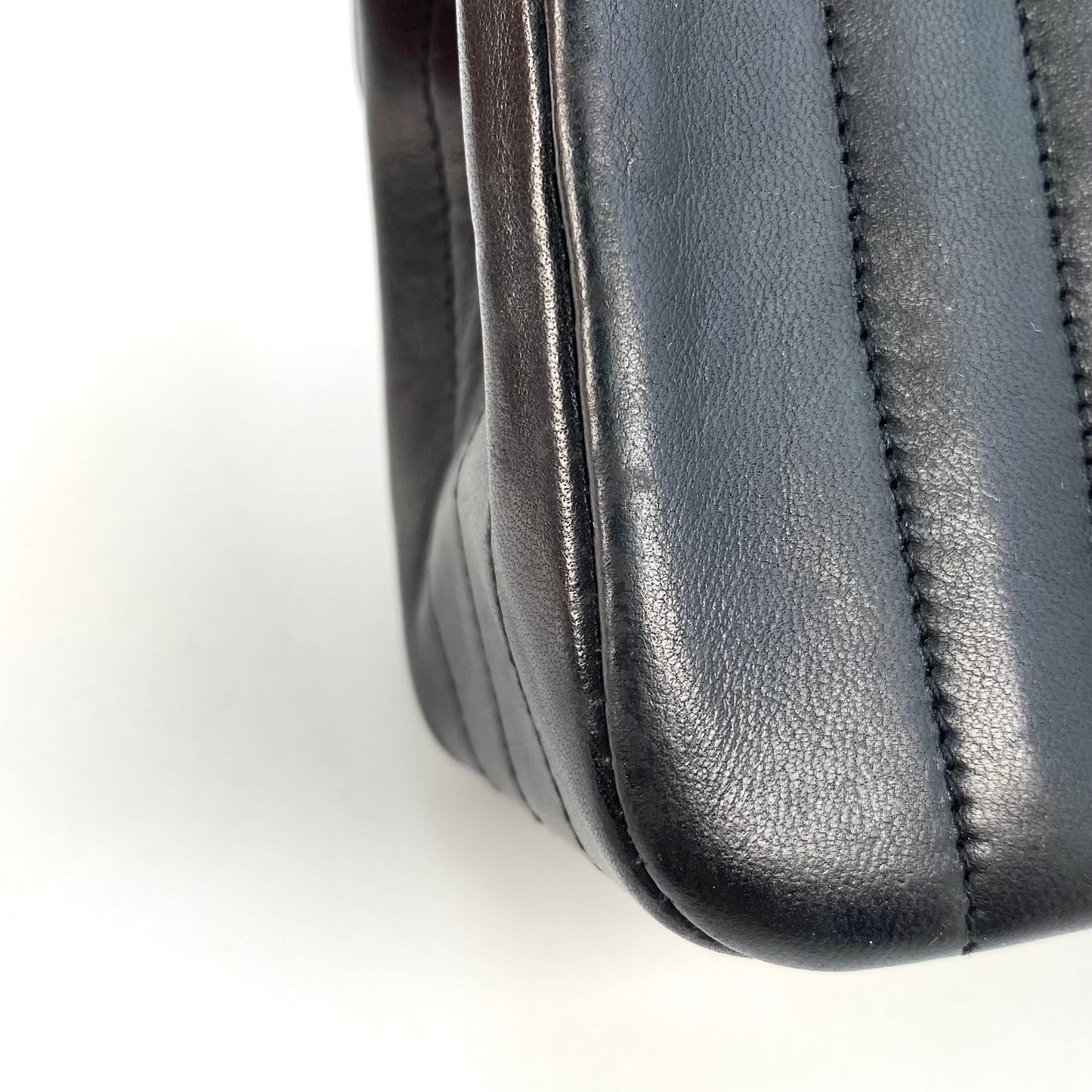 Porto, 1 Series Mademoiselle Black Lambskin Square 20 cm with seal and card