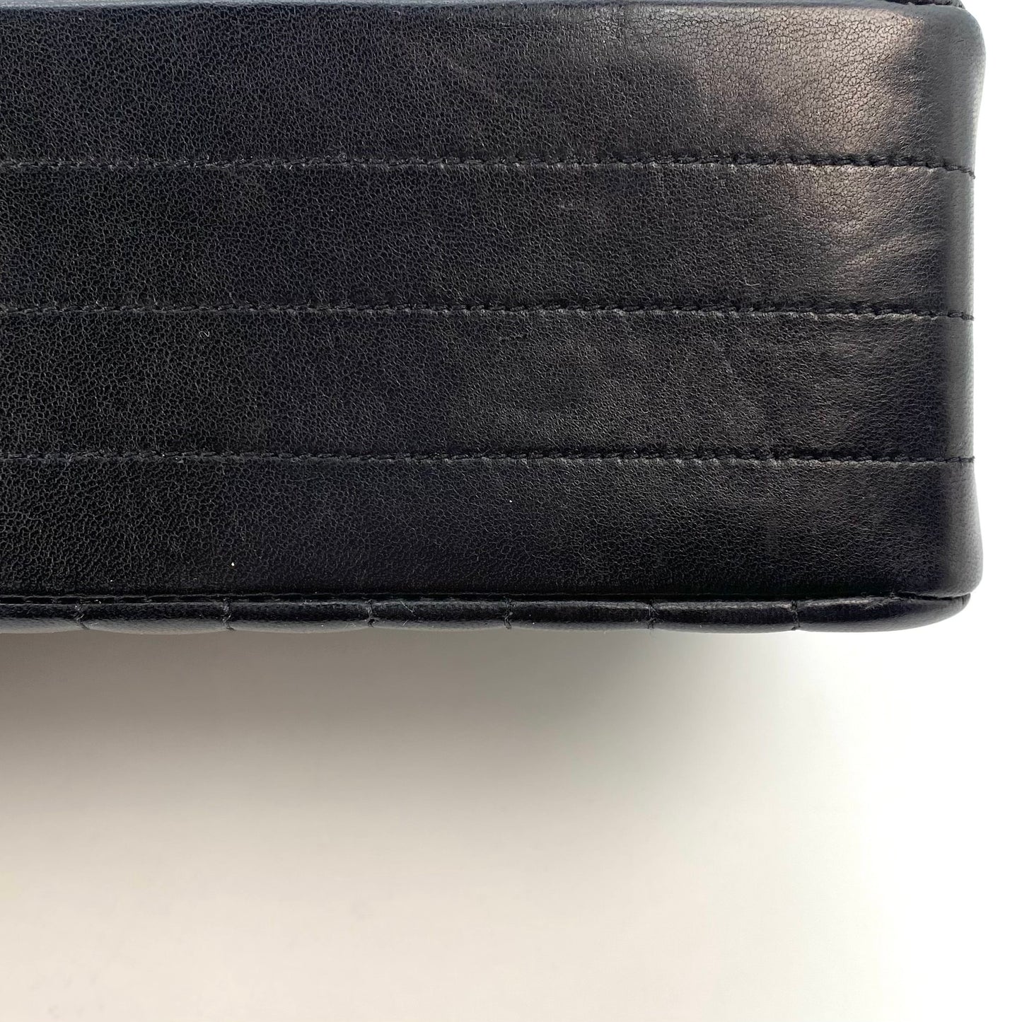 Porto, 1 Series Mademoiselle Black Lambskin Square 20 cm with seal and card
