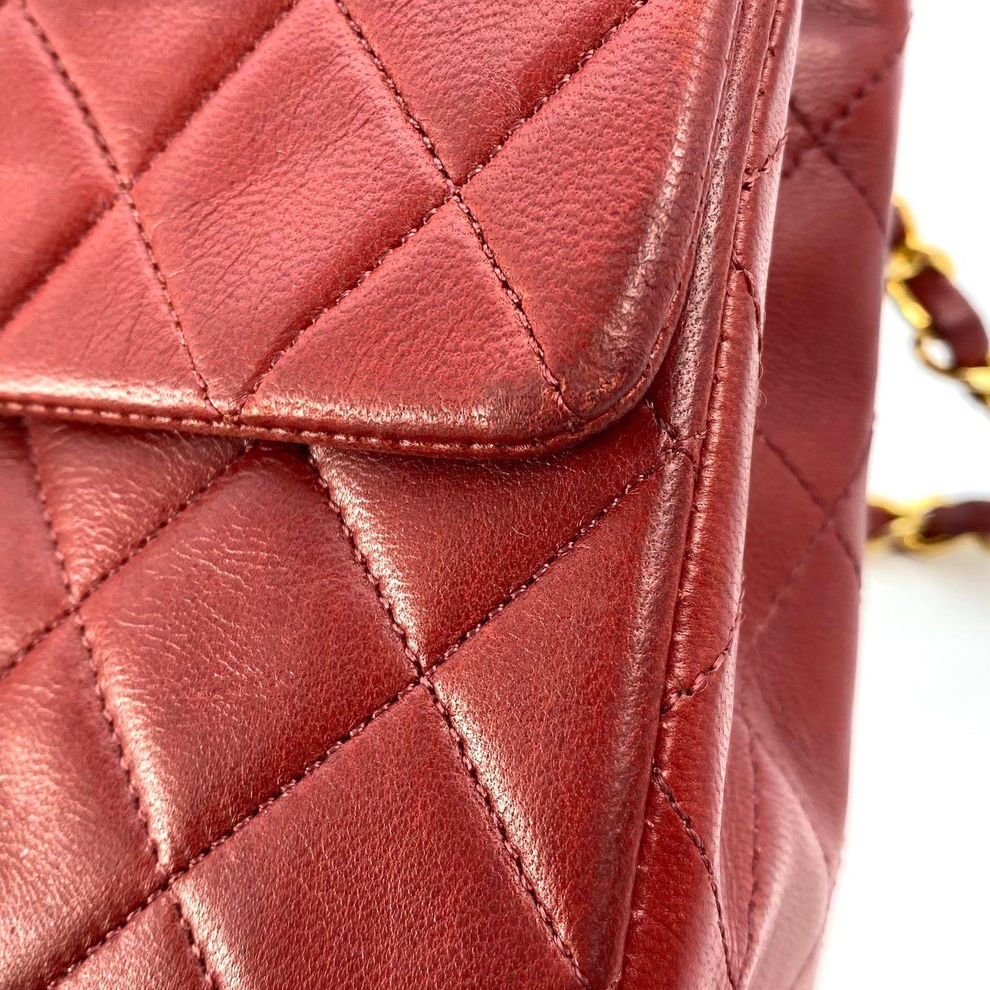 Kevin, 1 Series Square 20 Red Lambskin with seal and card