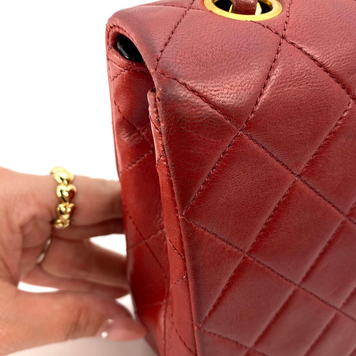 Kevin, 1 Series Square 20 Red Lambskin with seal and card