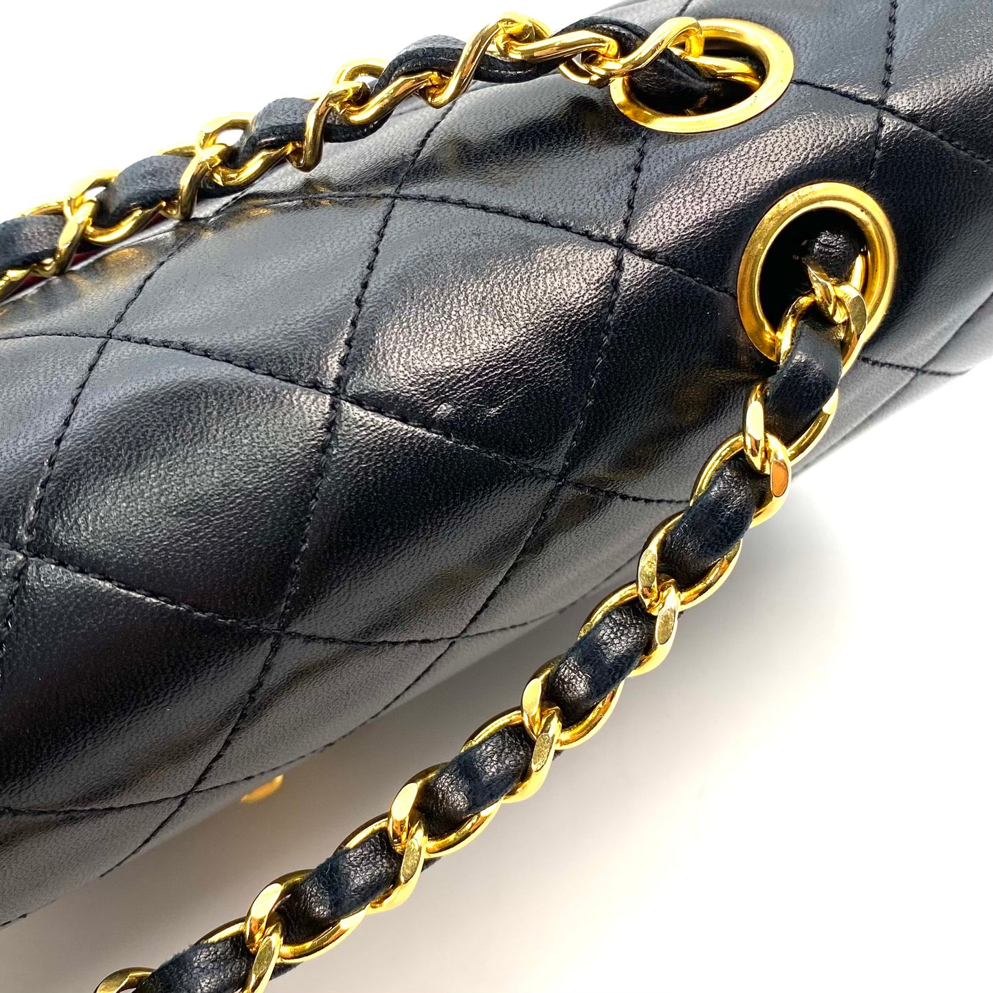 Minato, 1 Series Medium Classic Flap Black Lambskin with seal and card