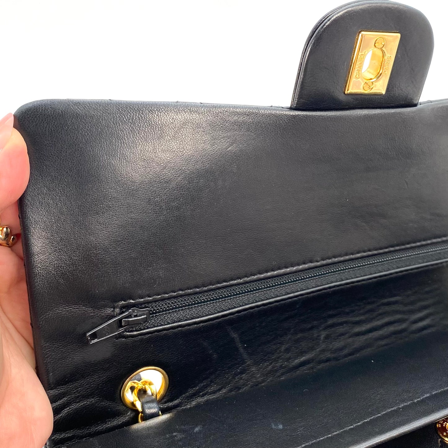 Minato, 1 Series Medium Classic Flap Black Lambskin with seal and card
