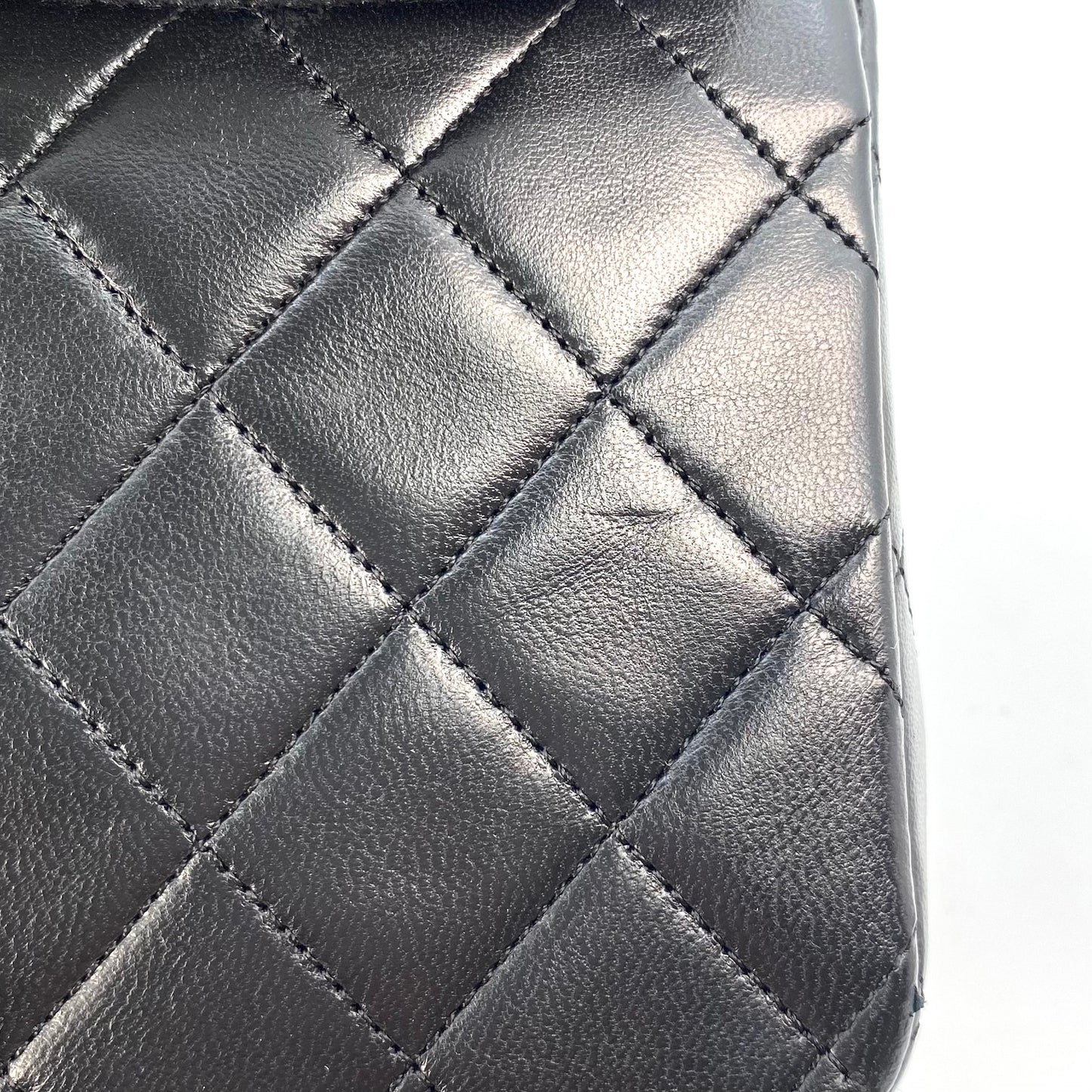 Minato, 1 Series Medium Classic Flap Black Lambskin with seal and card
