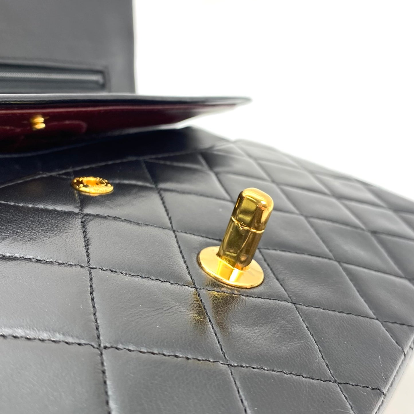 Minato, 1 Series Medium Classic Flap Black Lambskin with seal and card