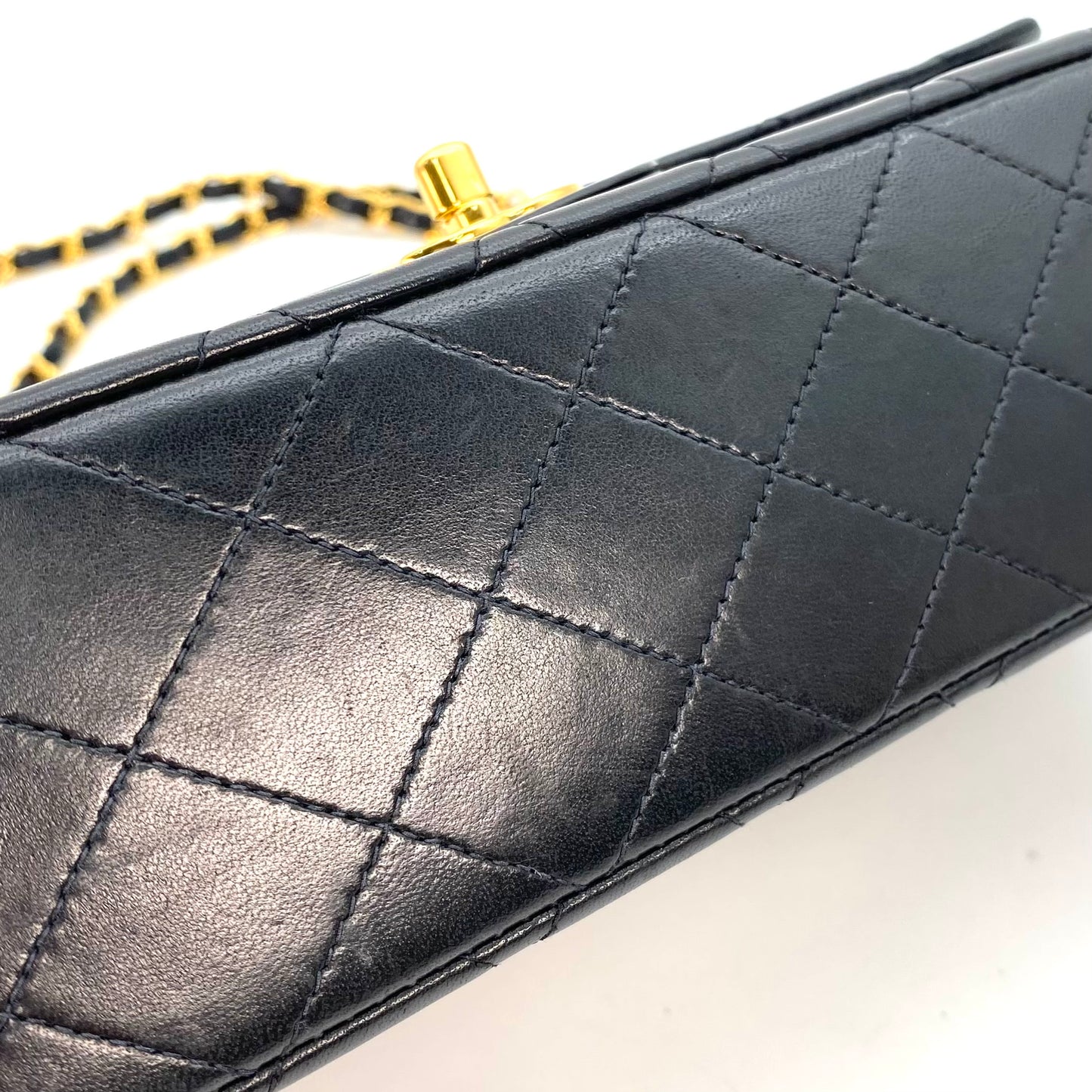 Shin, 5 Series Medium Classic Flap Black Lambskin with seal and card