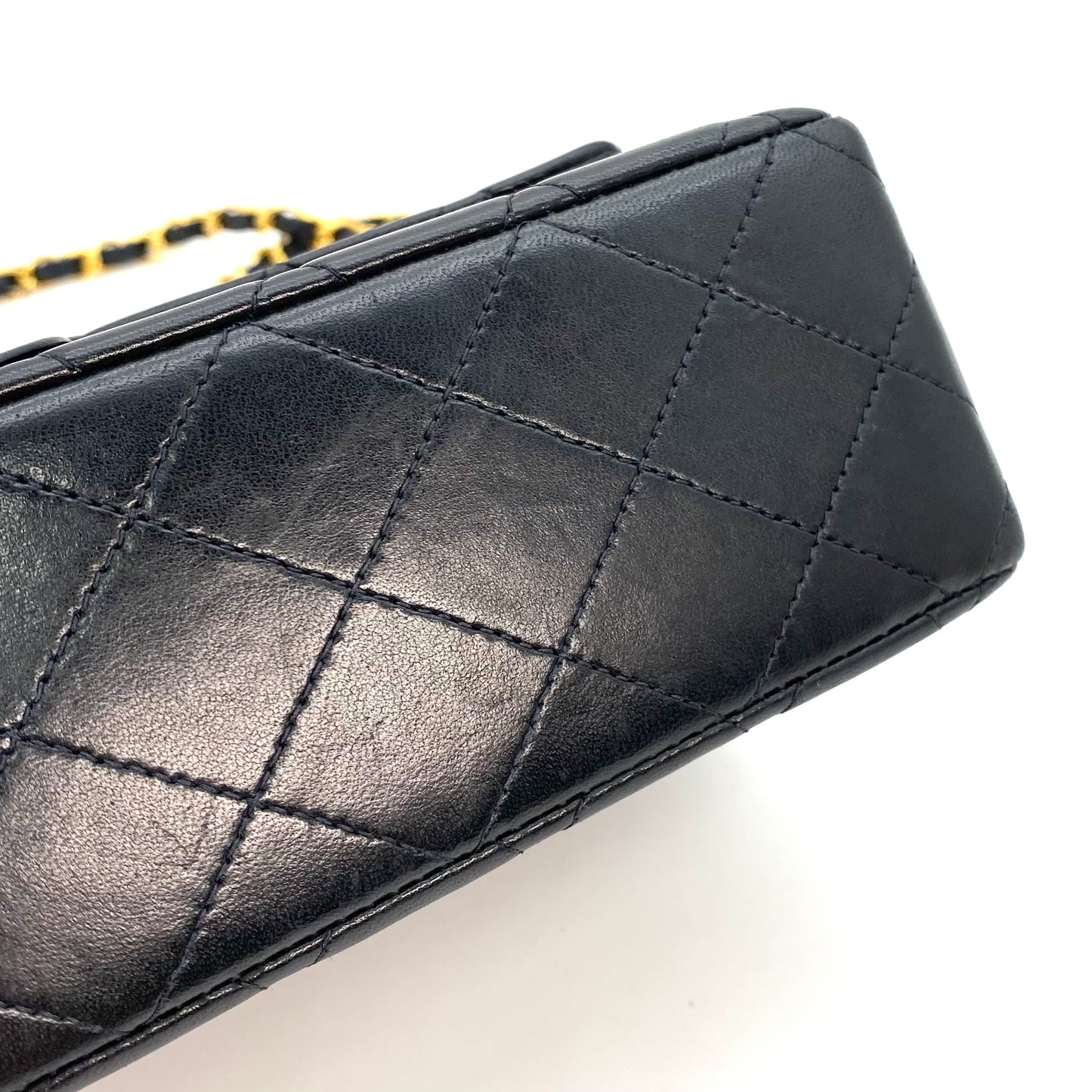 Shin, 5 Series Medium Classic Flap Black Lambskin with seal and card
