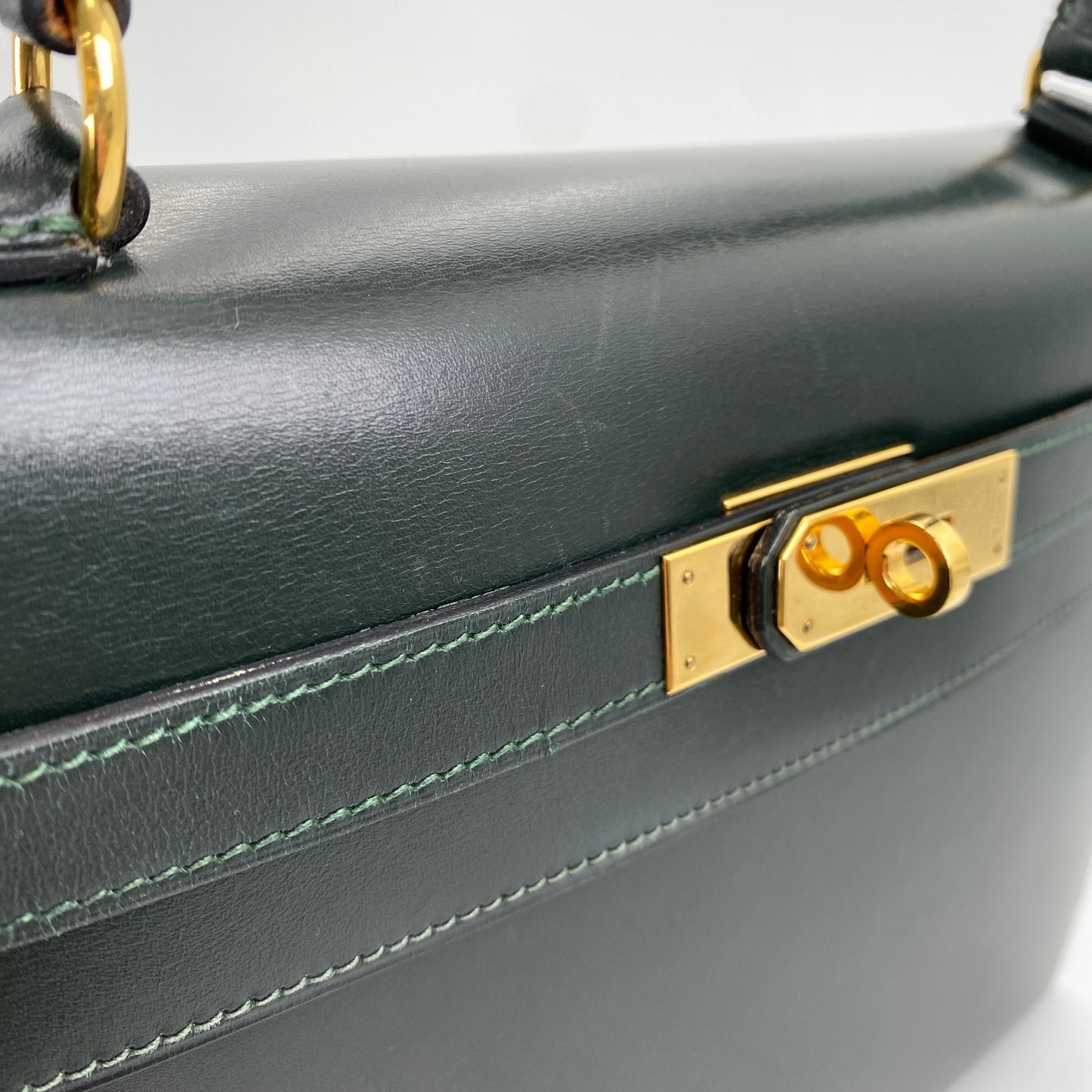 Clea, 1992 Kelly 32 Sellier Vert Box Gold Hardware with stamp OV