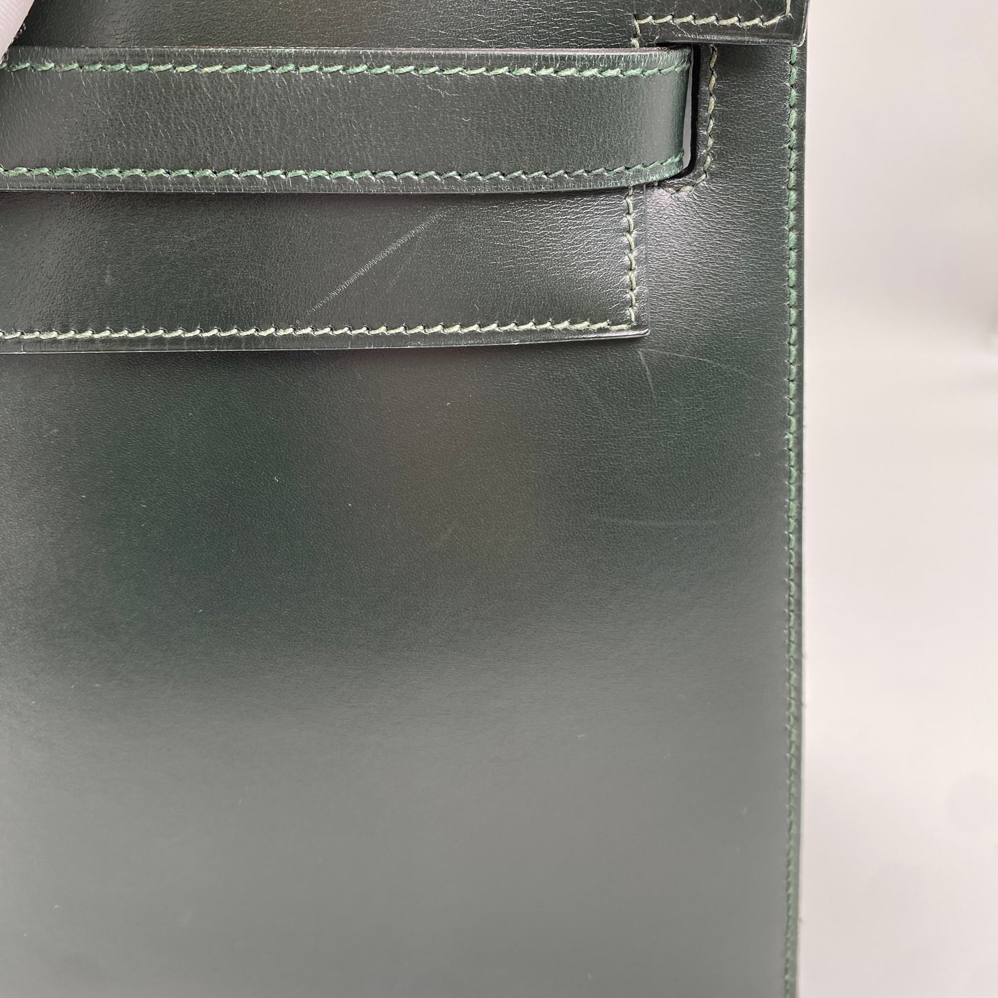 Clea, 1992 Kelly 32 Sellier Vert Box Gold Hardware with stamp OV