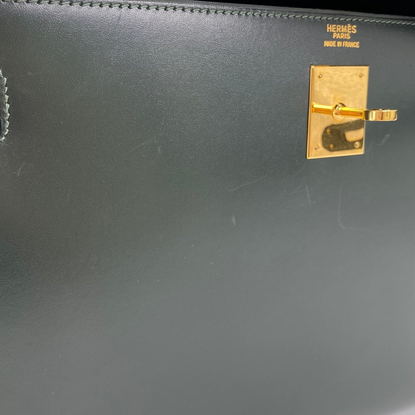 Clea, 1992 Kelly 32 Sellier Vert Box Gold Hardware with stamp OV