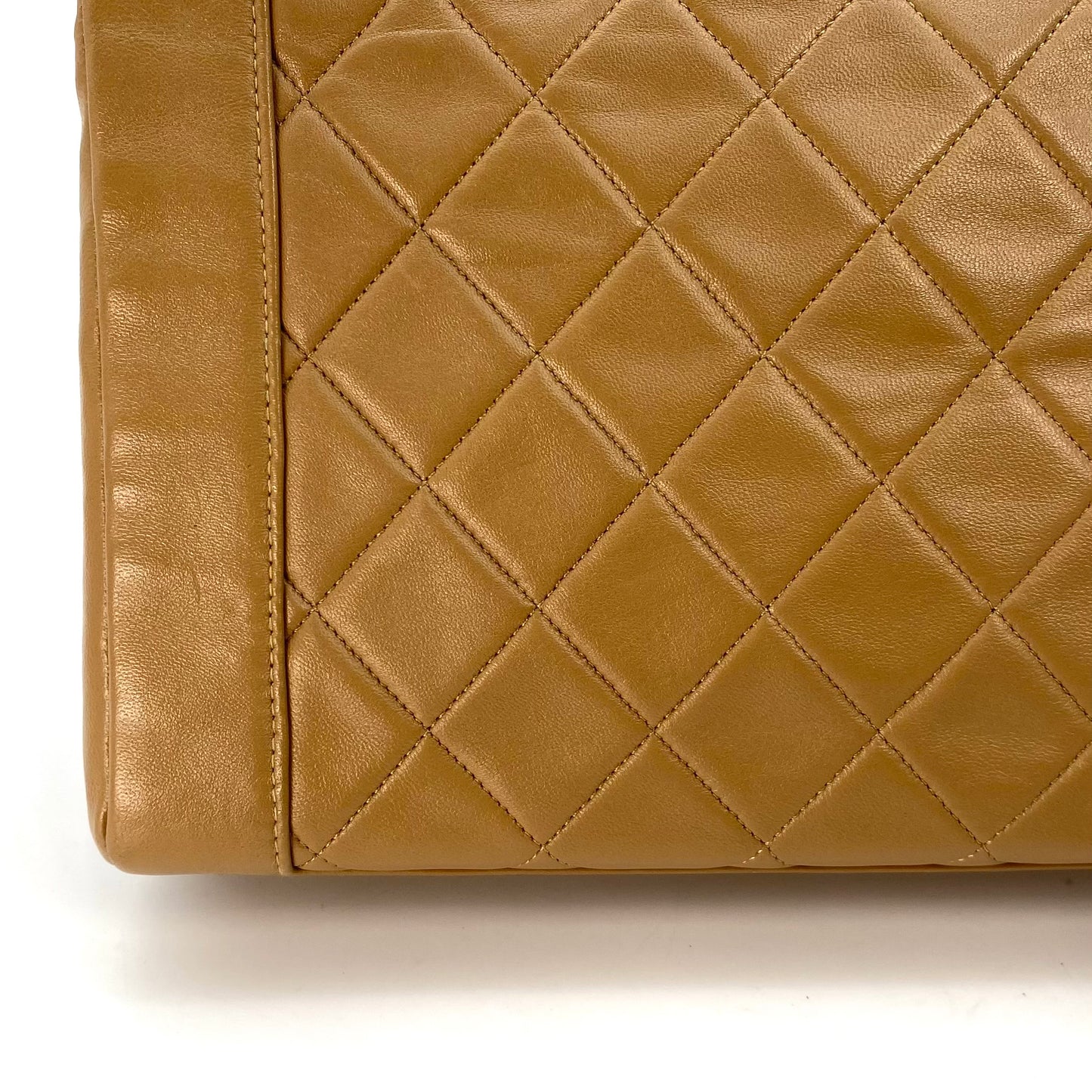 Lucius, 1 Series Tab Border Dark Beige Lambskin Flap with seal and card
