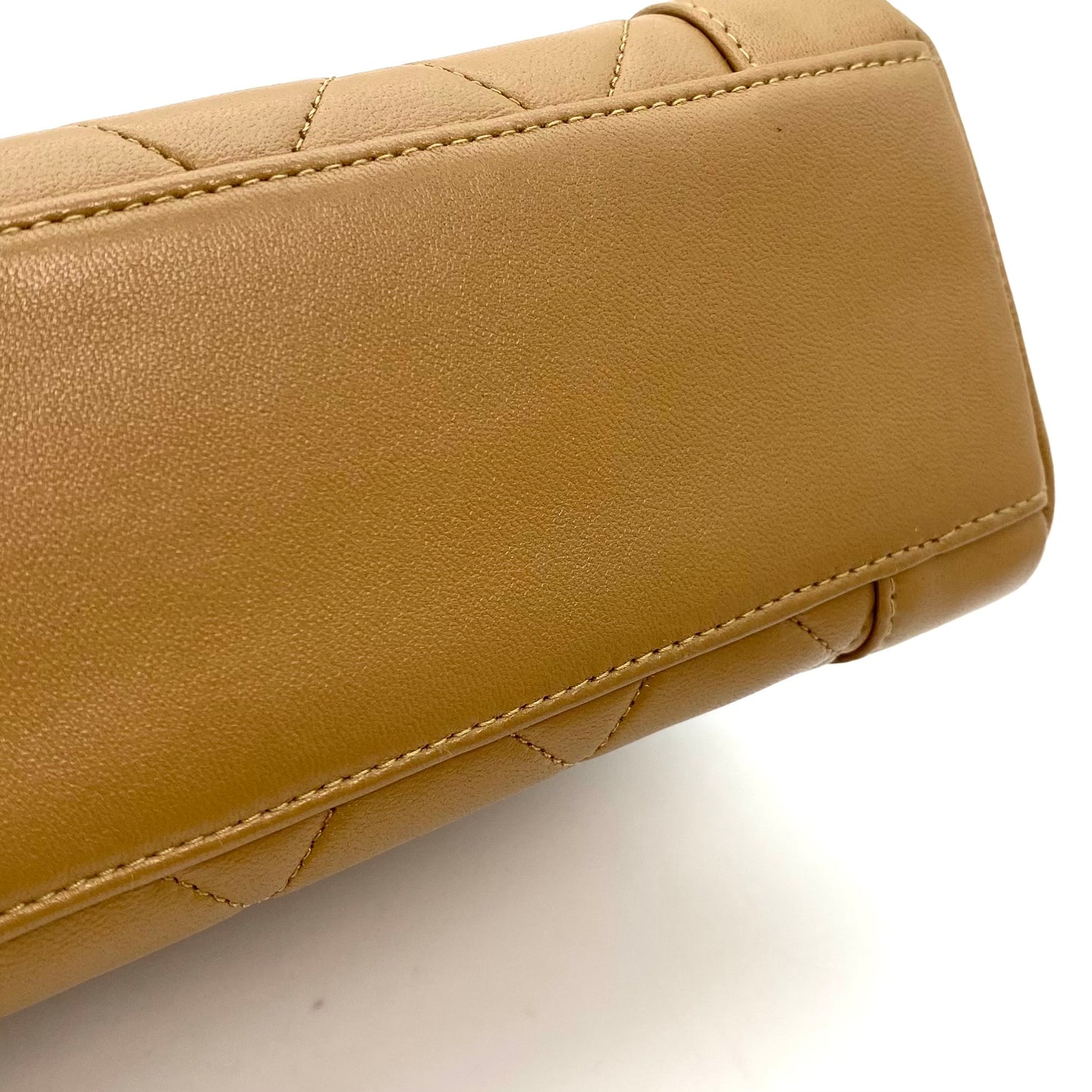 Lucius, 1 Series Tab Border Dark Beige Lambskin Flap with seal and card