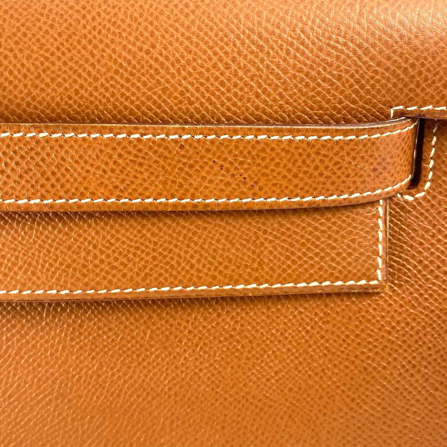 Attila, 1992 Kelly 32 Sellier Gold Courchevel with stamp 〇V