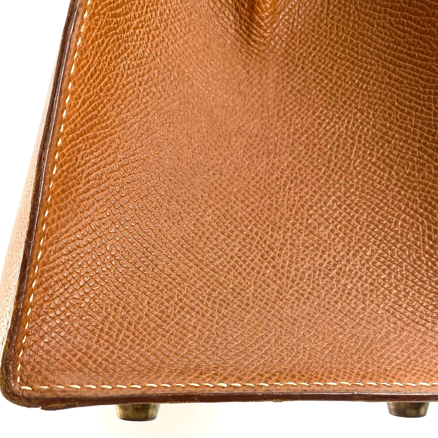 Attila, 1992 Kelly 32 Sellier Gold Courchevel with stamp 〇V