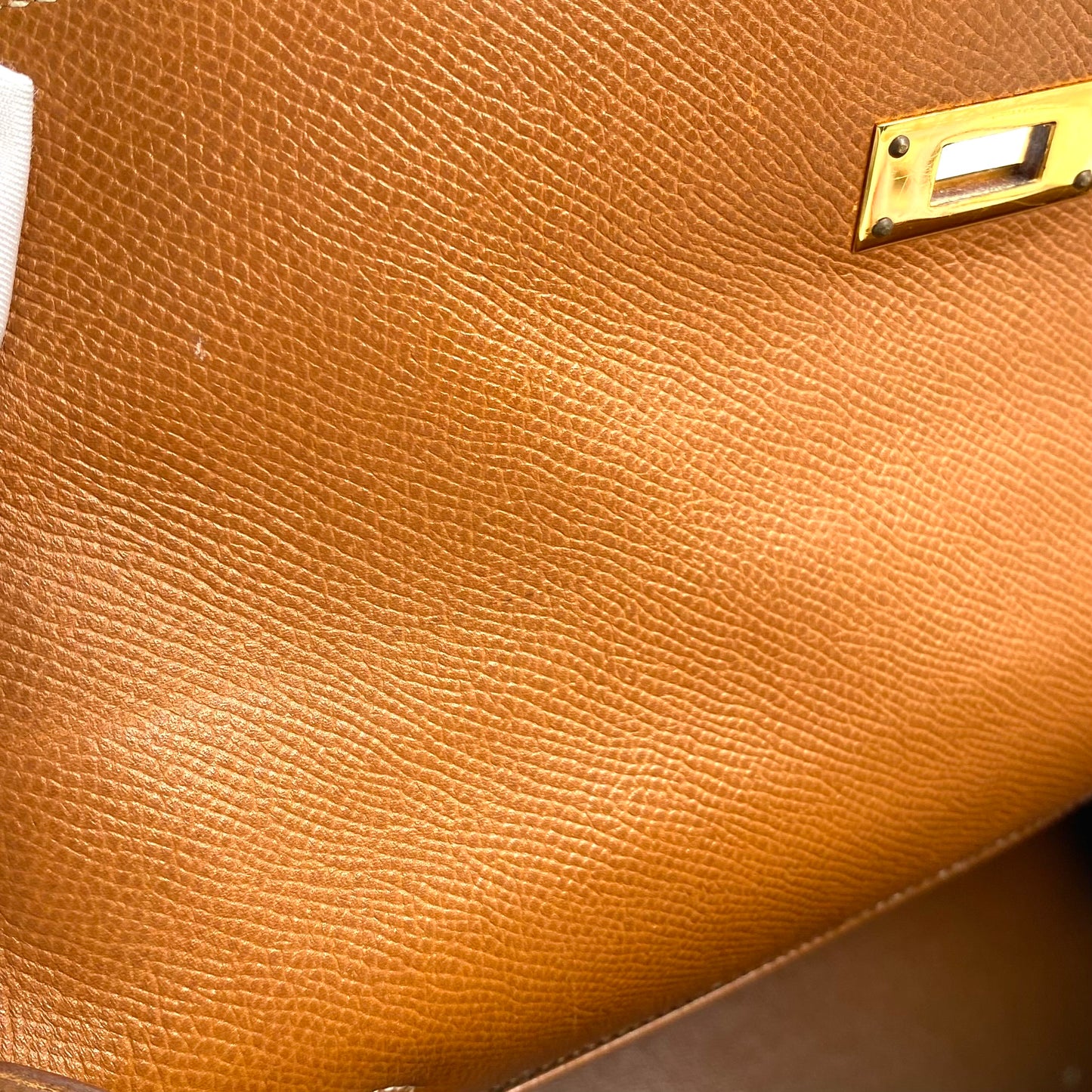 Attila, 1992 Kelly 32 Sellier Gold Courchevel with stamp 〇V