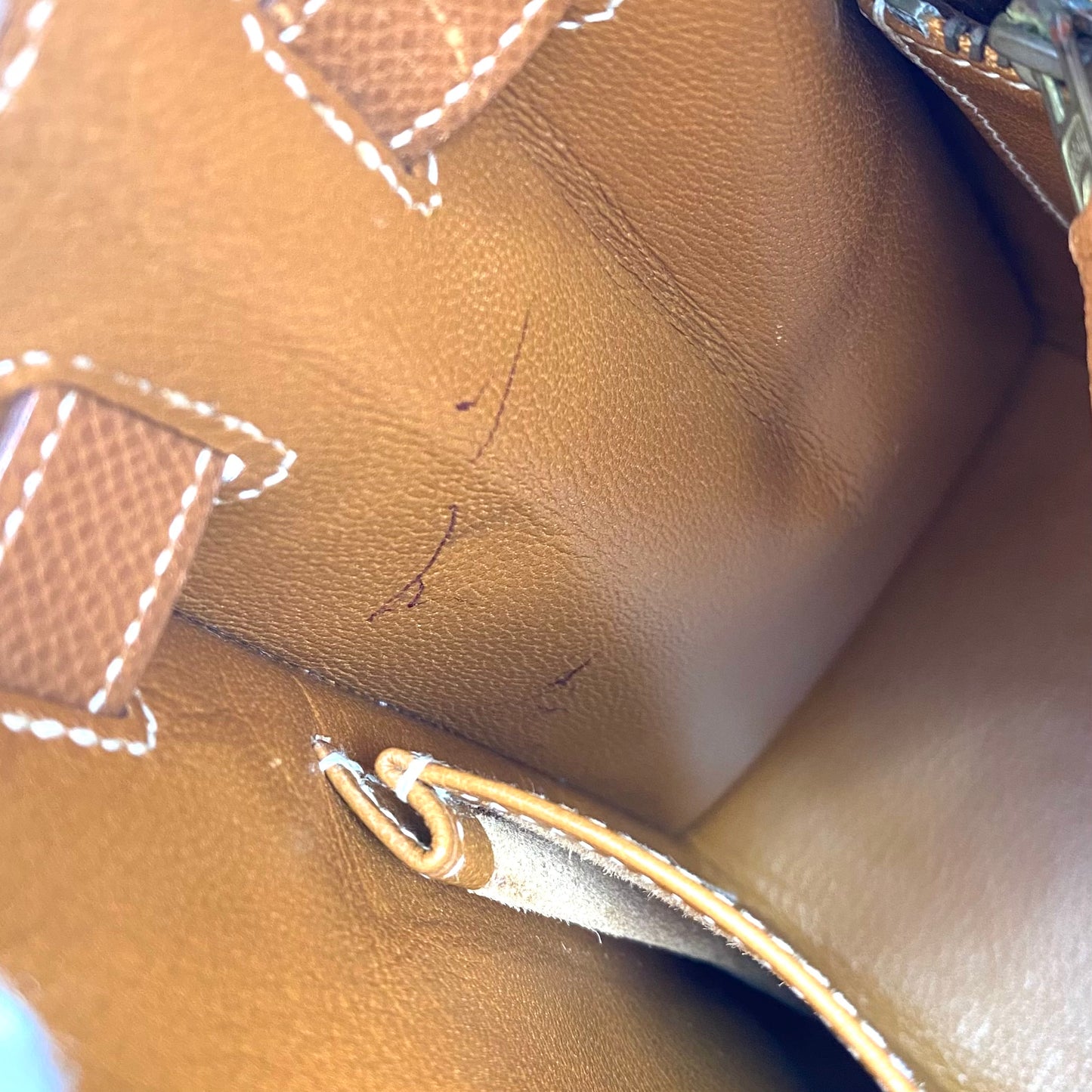 Attila, 1992 Kelly 32 Sellier Gold Courchevel with stamp 〇V
