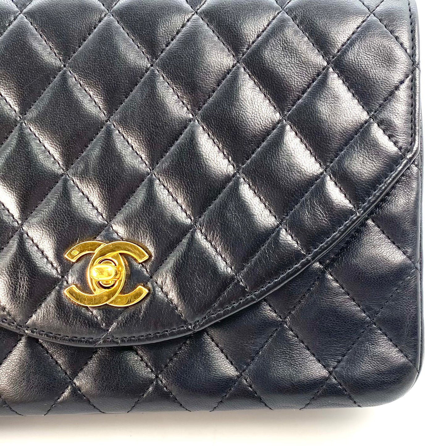 Thabo, 1 Series Half Moon Black Lambskin with seal and card