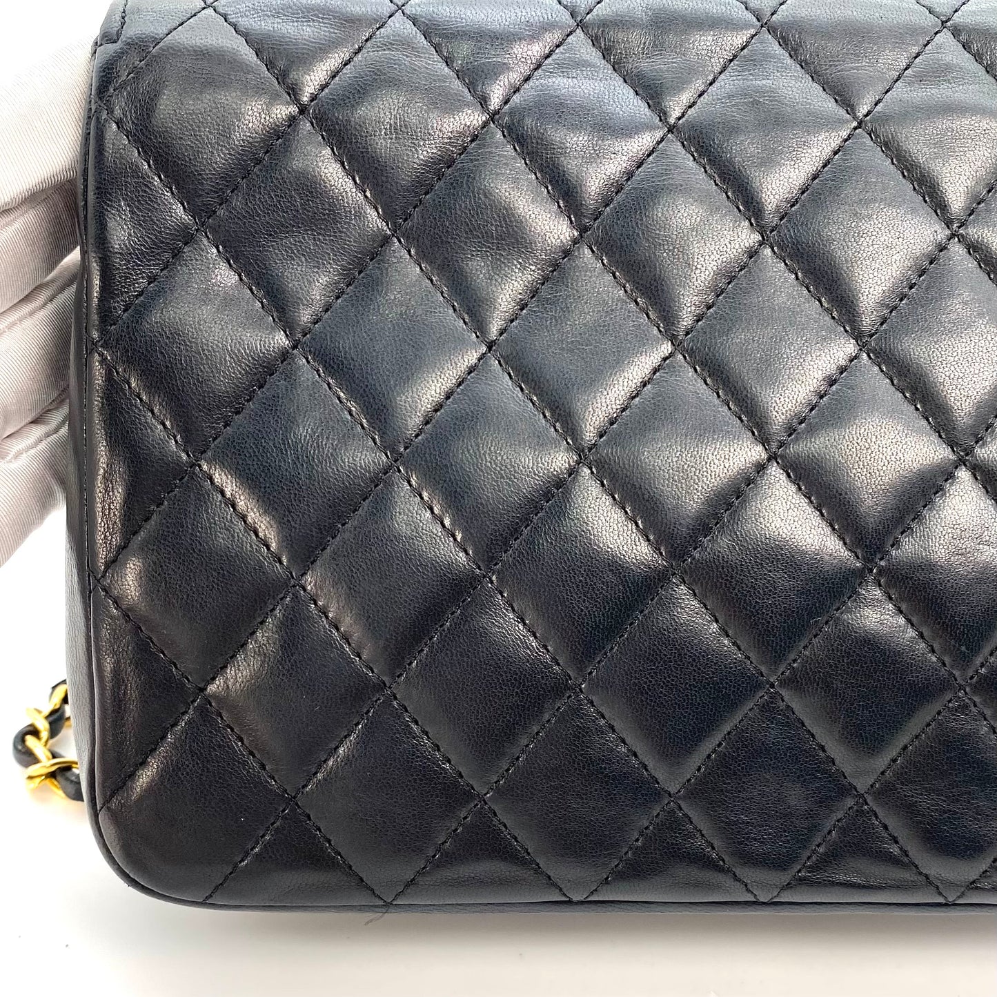 Thabo, 1 Series Half Moon Black Lambskin with seal and card