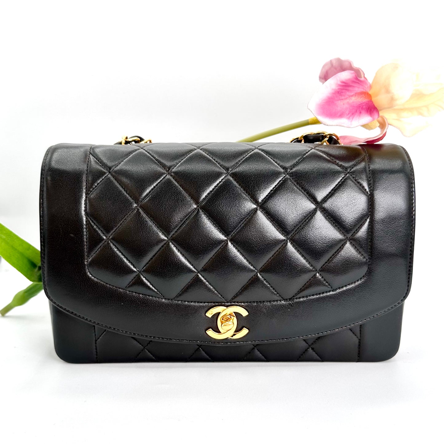 Sherry, Vintage Authentic Chanel 2 series medium black lambskin diana with seal and card