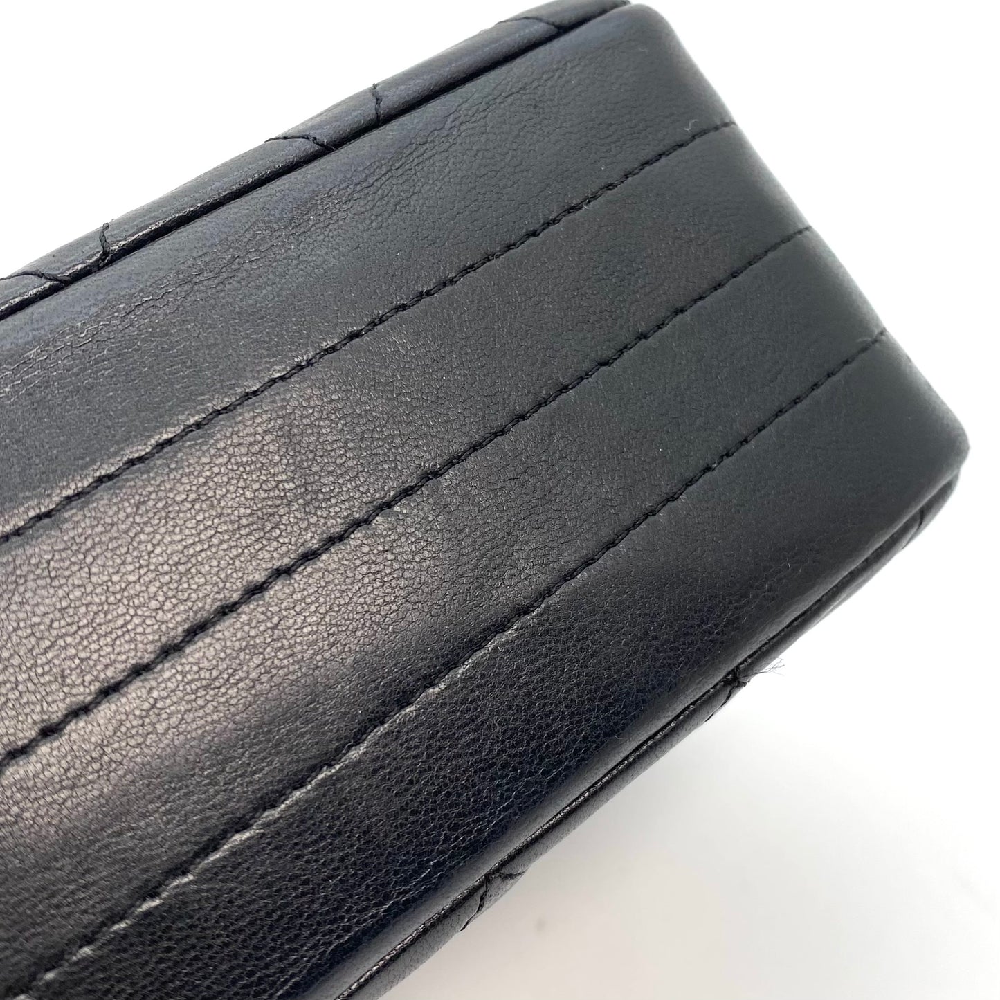 Thabo, 1 Series Half Moon Black Lambskin with seal and card