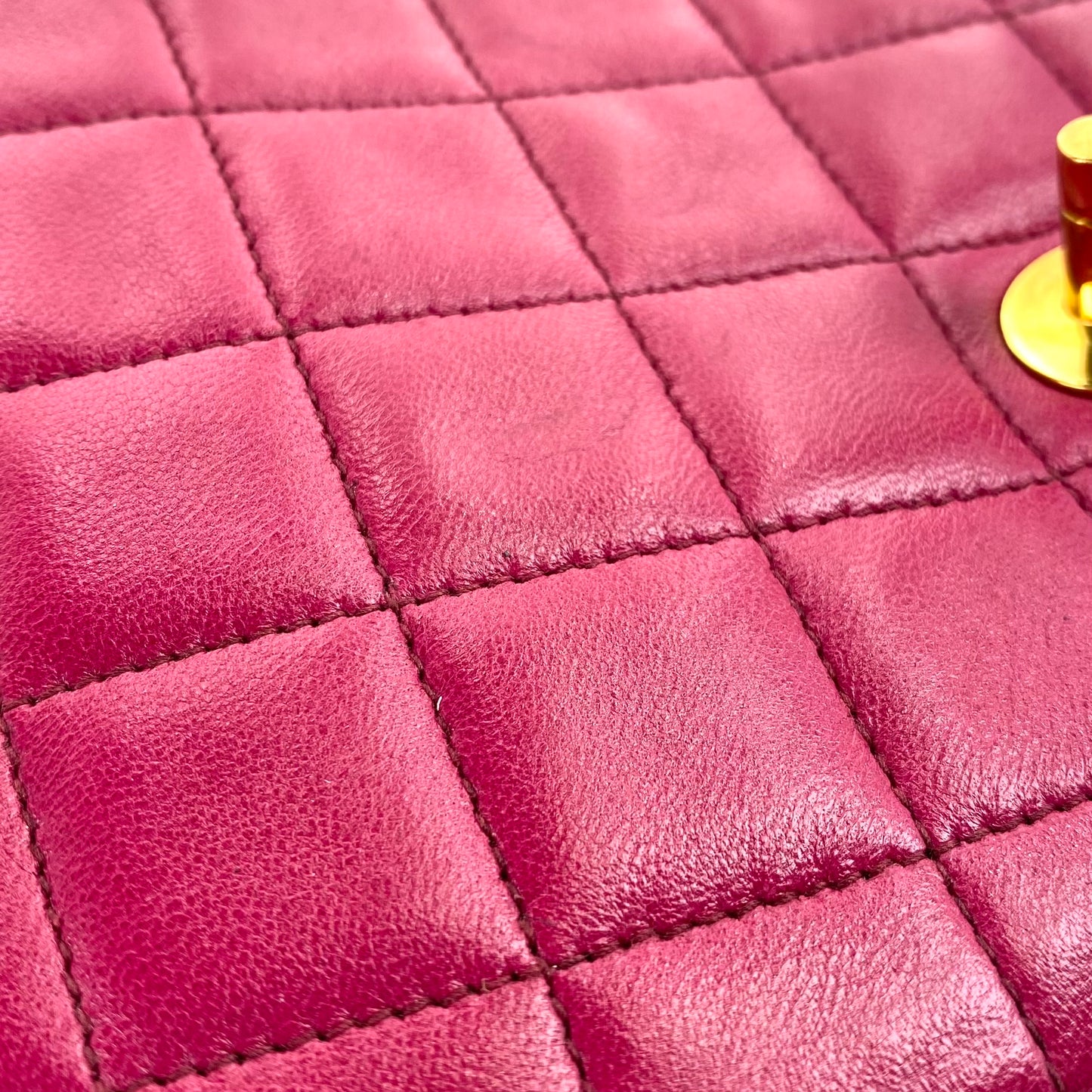 Ursa, 0 Series Magenta Lambskin Single Flap with seal and card