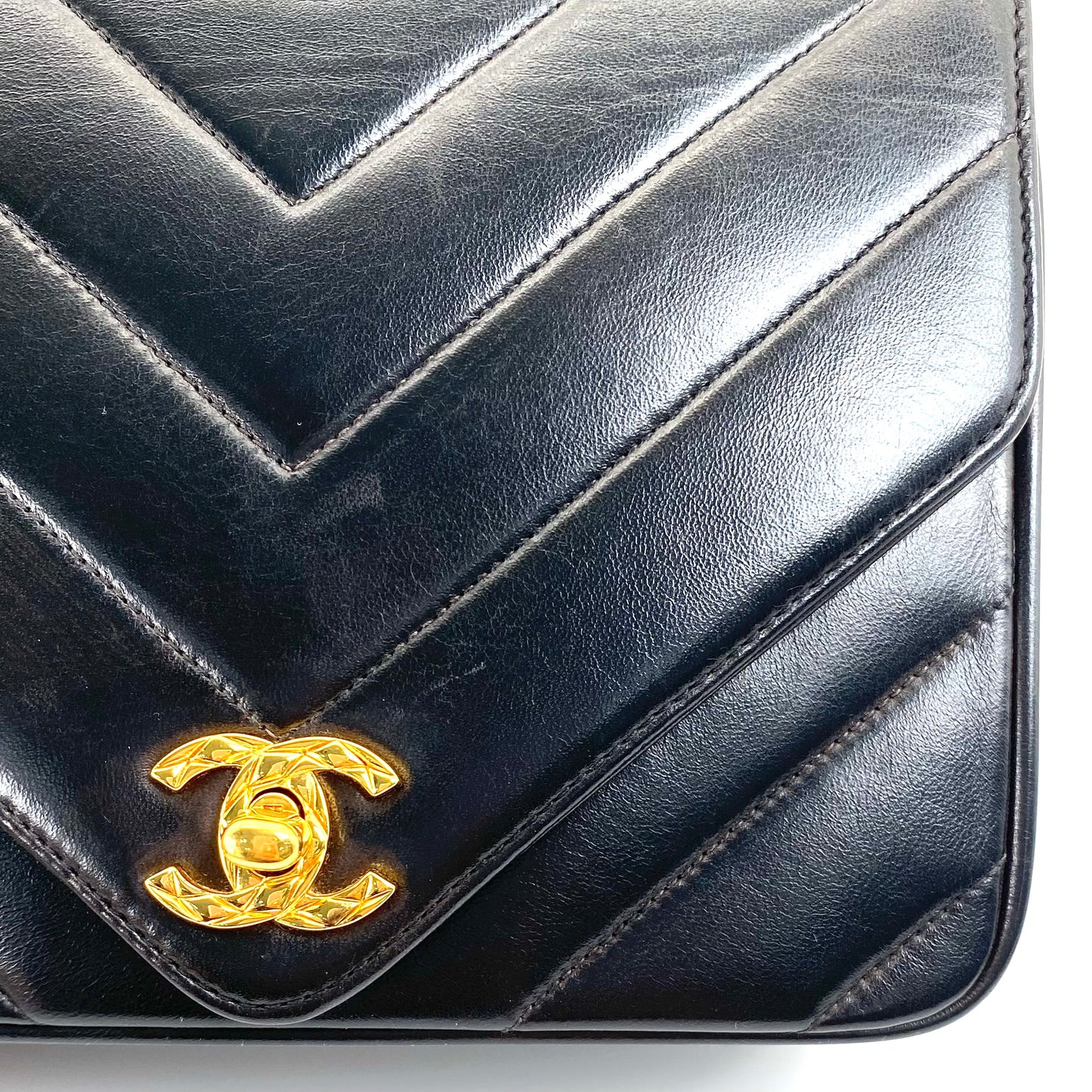 Kalvino, 2 Series Chevron Bijou Black Lambskin with seal and card